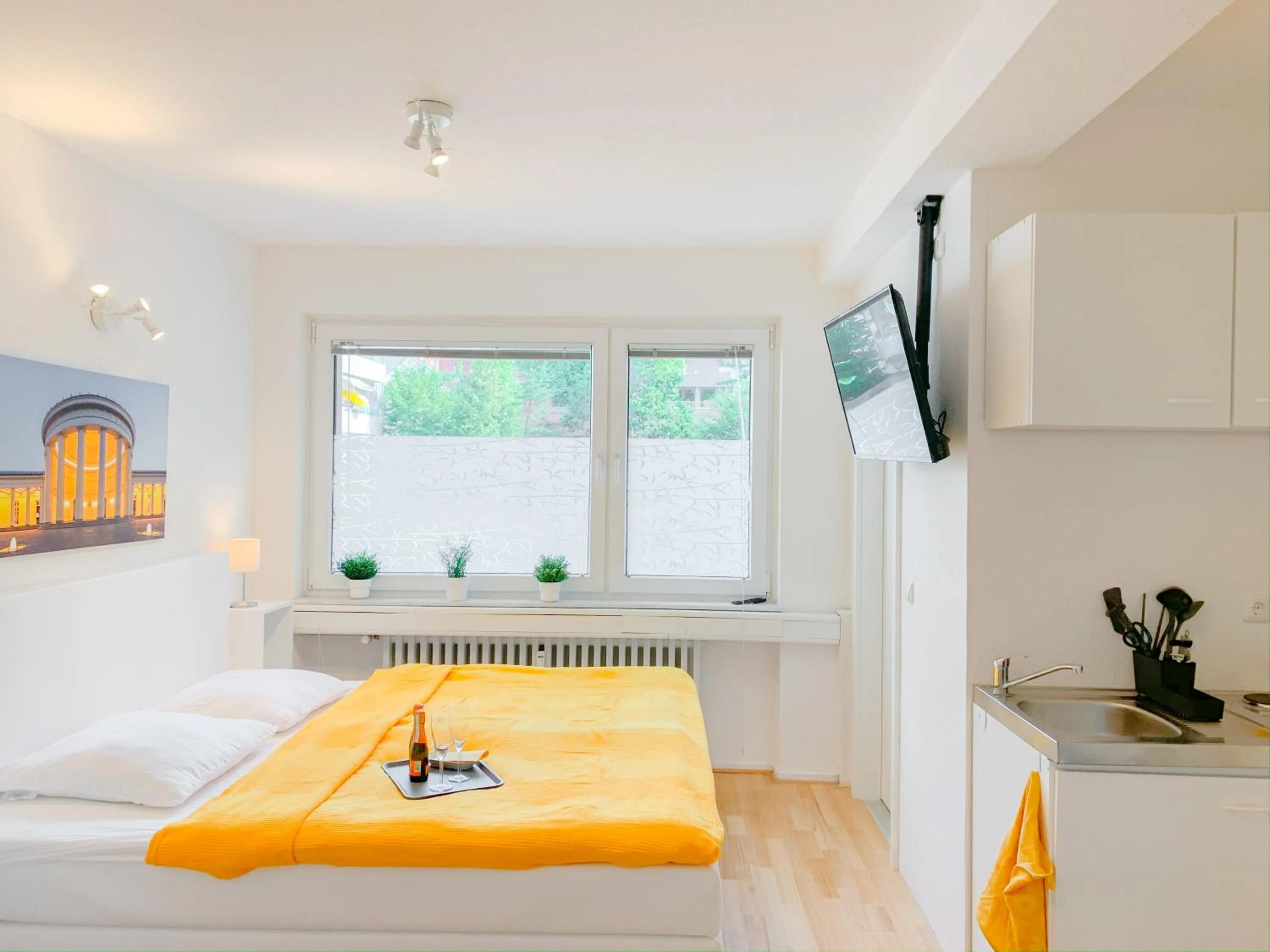 Photo of the whole room in Relax Aachener Boardinghouse Appartements Premium 1