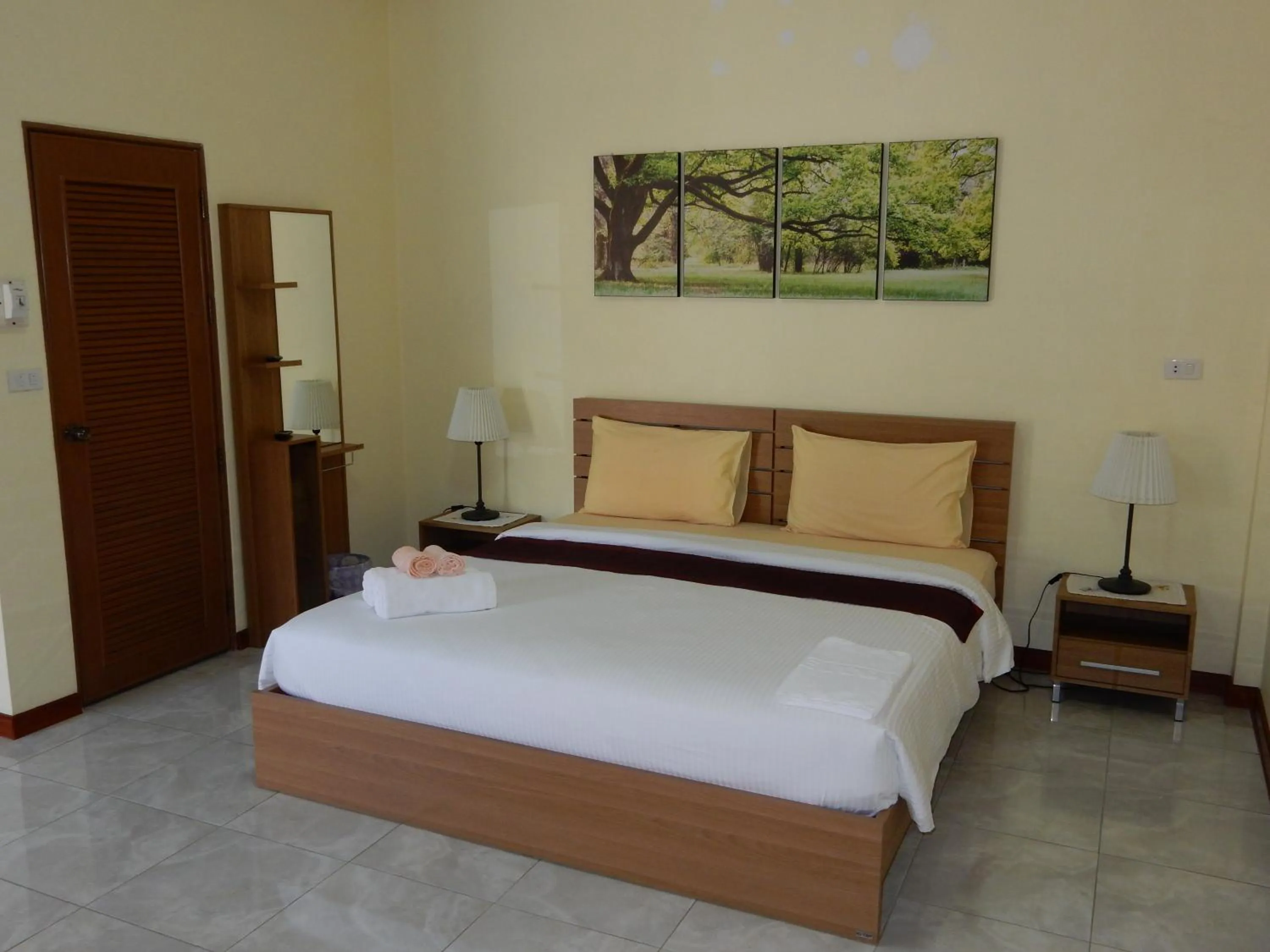 Photo of the whole room in Malee Resort