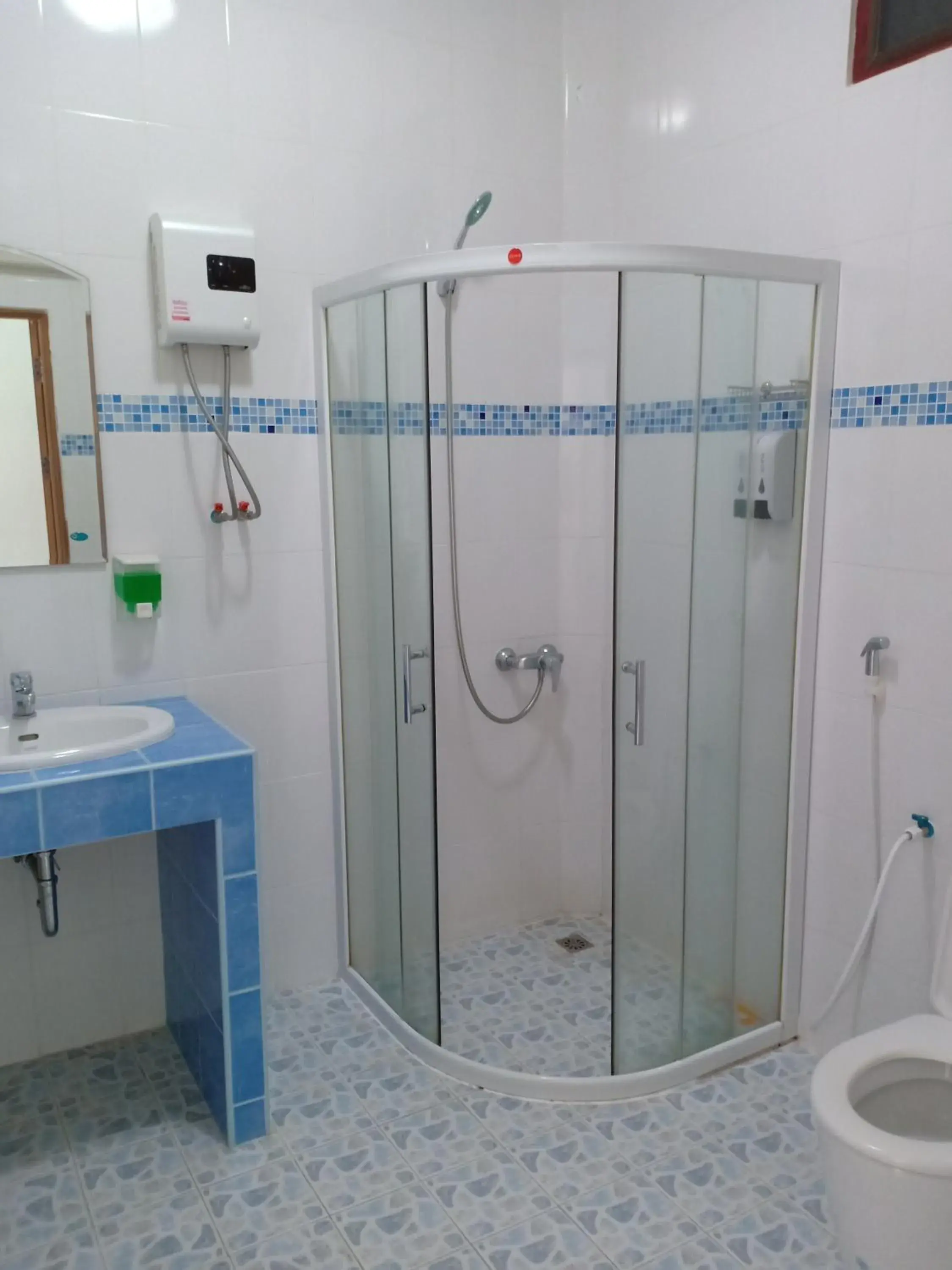 Superior Triple Room in Malee Resort Superior Triple Room in Malee Resort