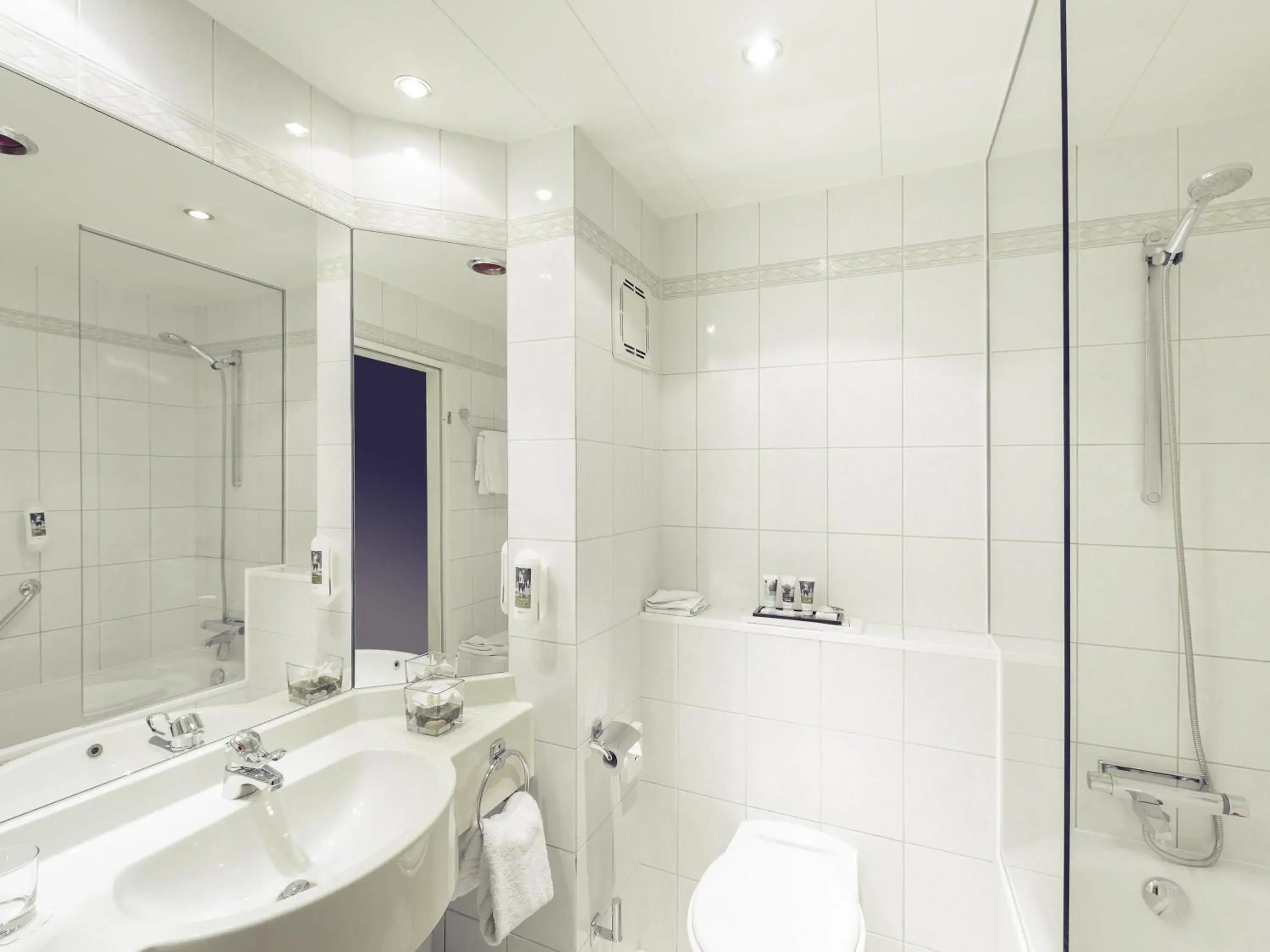 Standard Double Room - single occupancy in Mercure Kamen Unna Standard Double Room - single occupancy in Mercure Kamen Unna