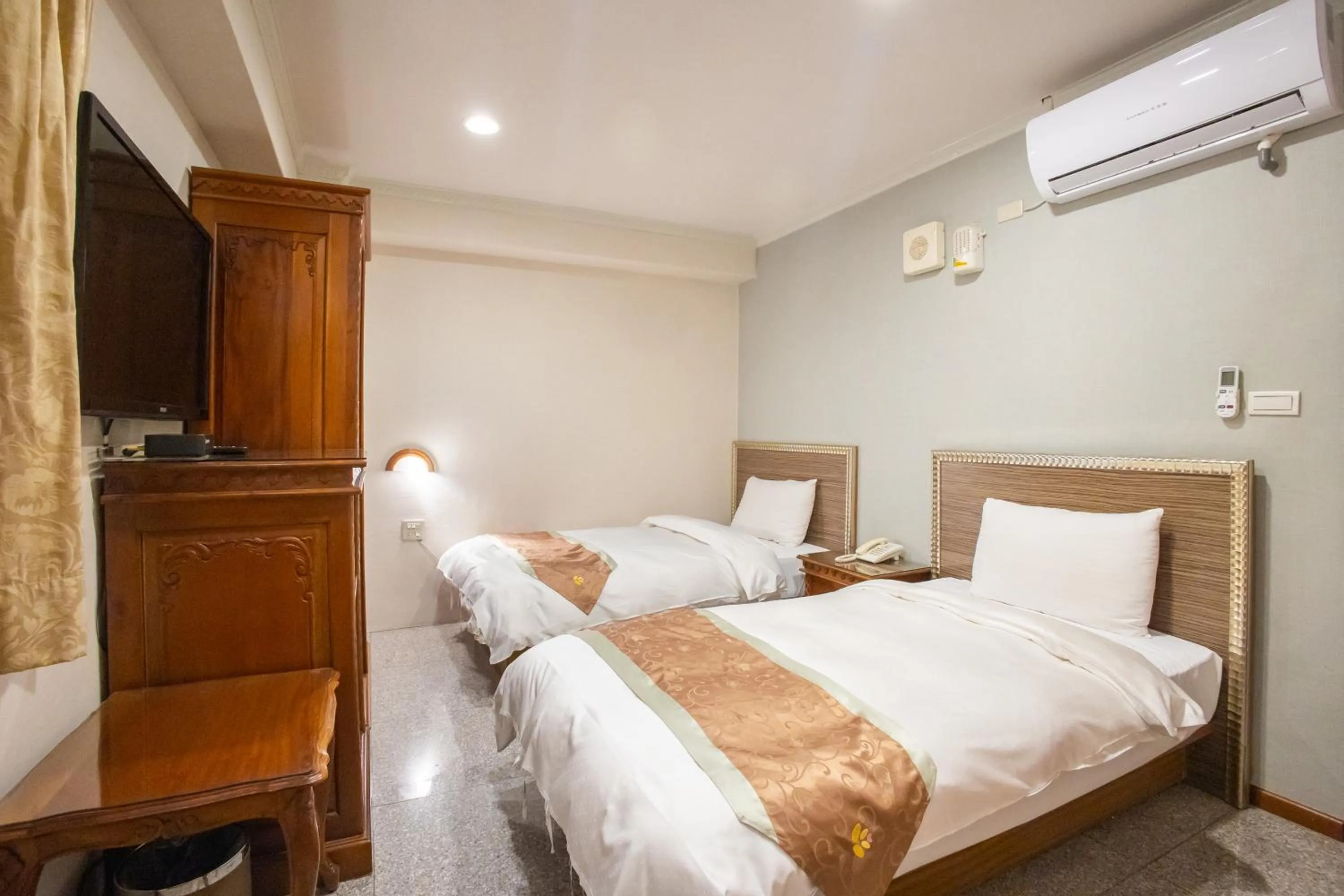 Bed in Mei Jia Mei Hotel