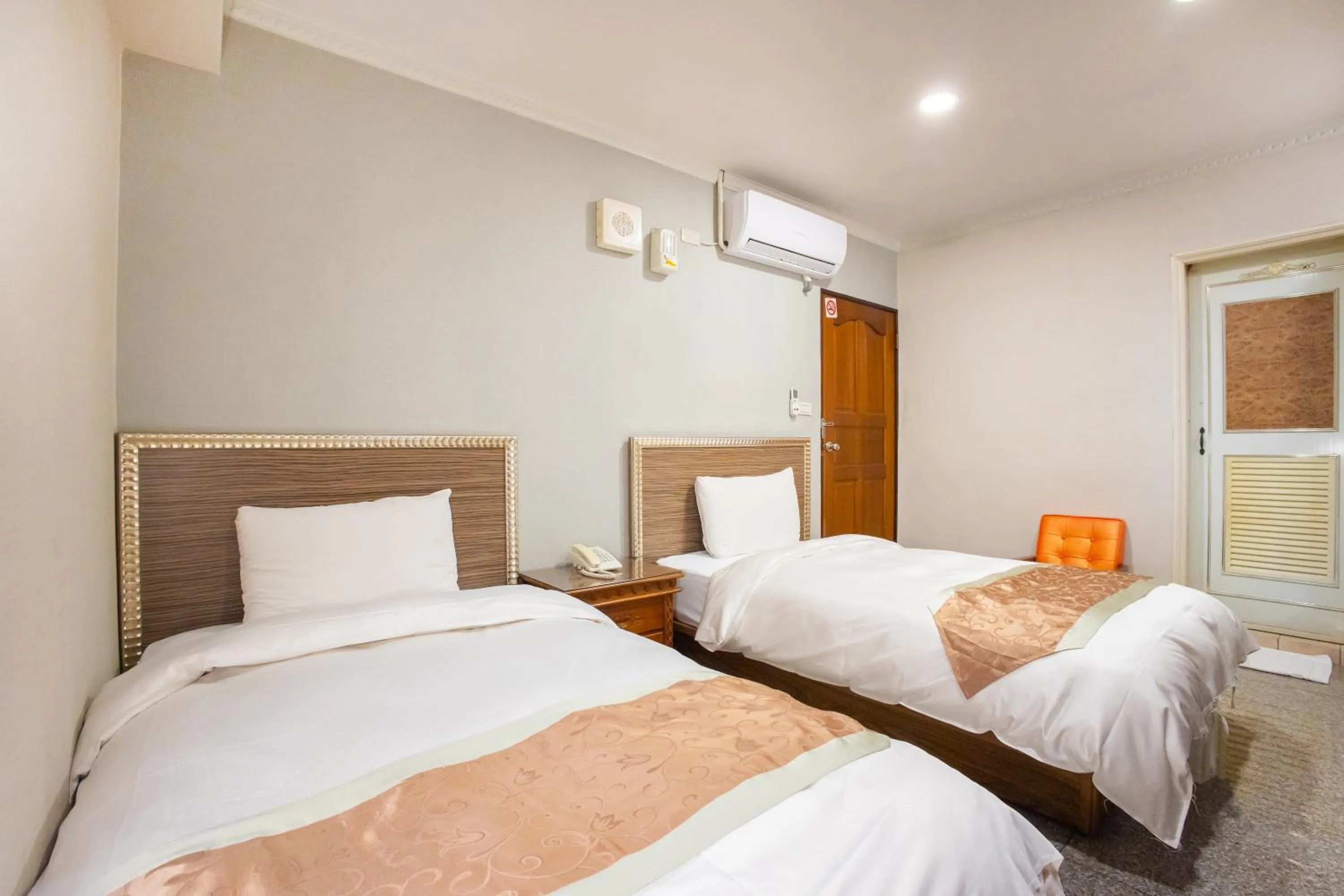 Bed in Mei Jia Mei Hotel