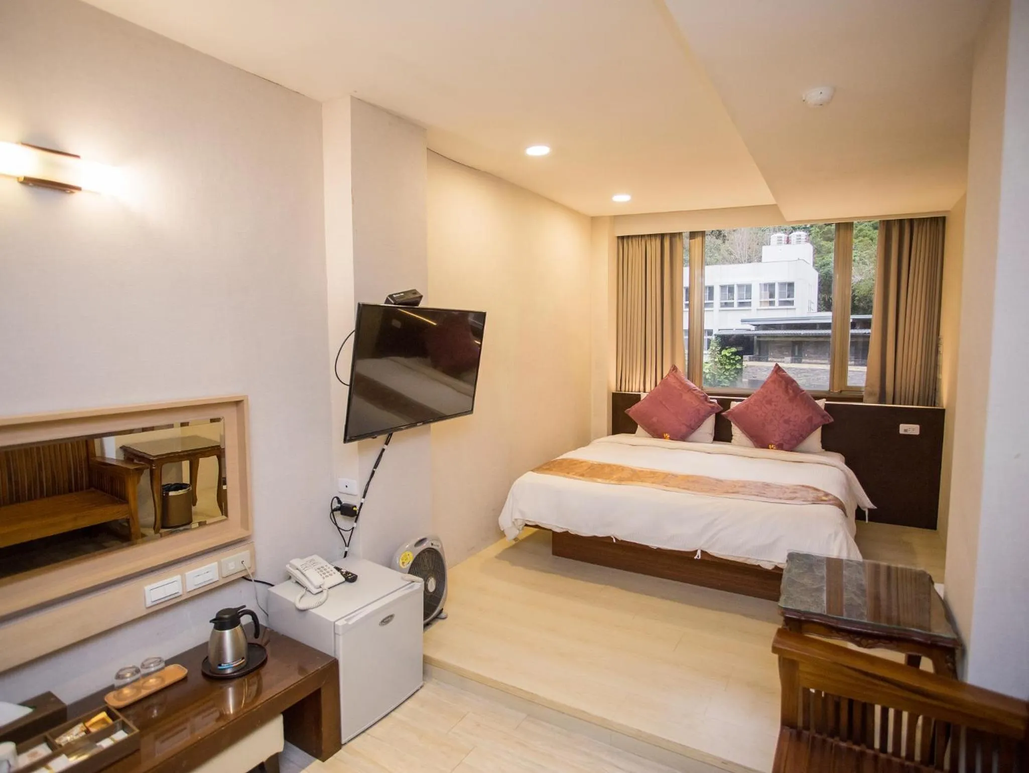 Photo of the whole room, Bed in Mei Jia Mei Hotel