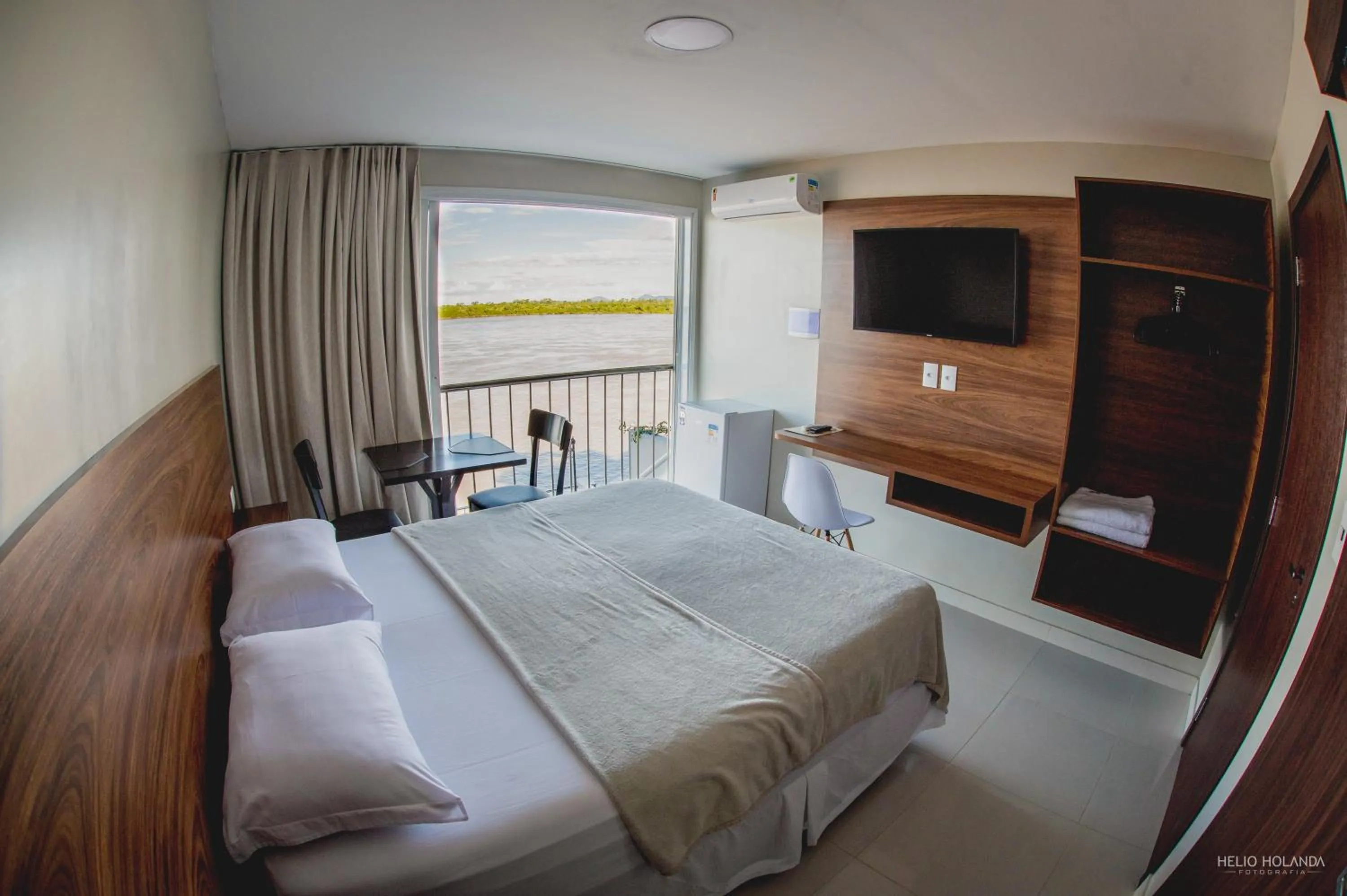 Photo of the whole room in Hotel Orla do Rio Branco