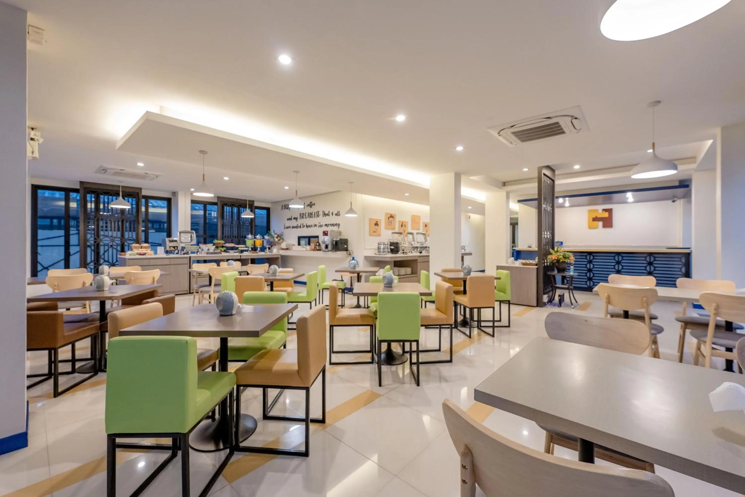 Buffet breakfast in De Hug Hotel & Residence