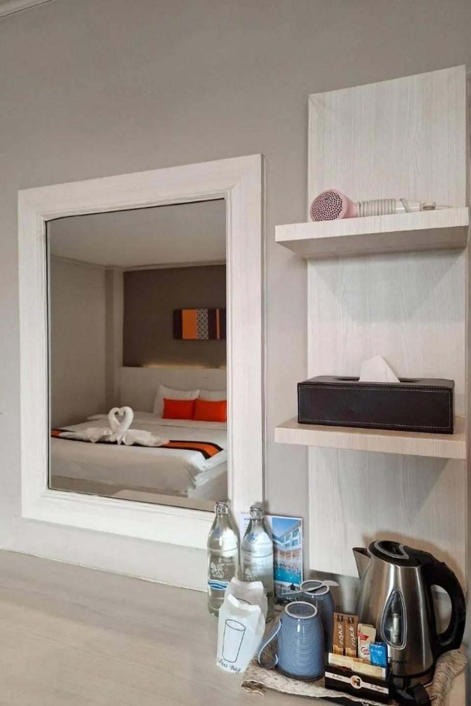 Bed in De Hug Hotel & Residence