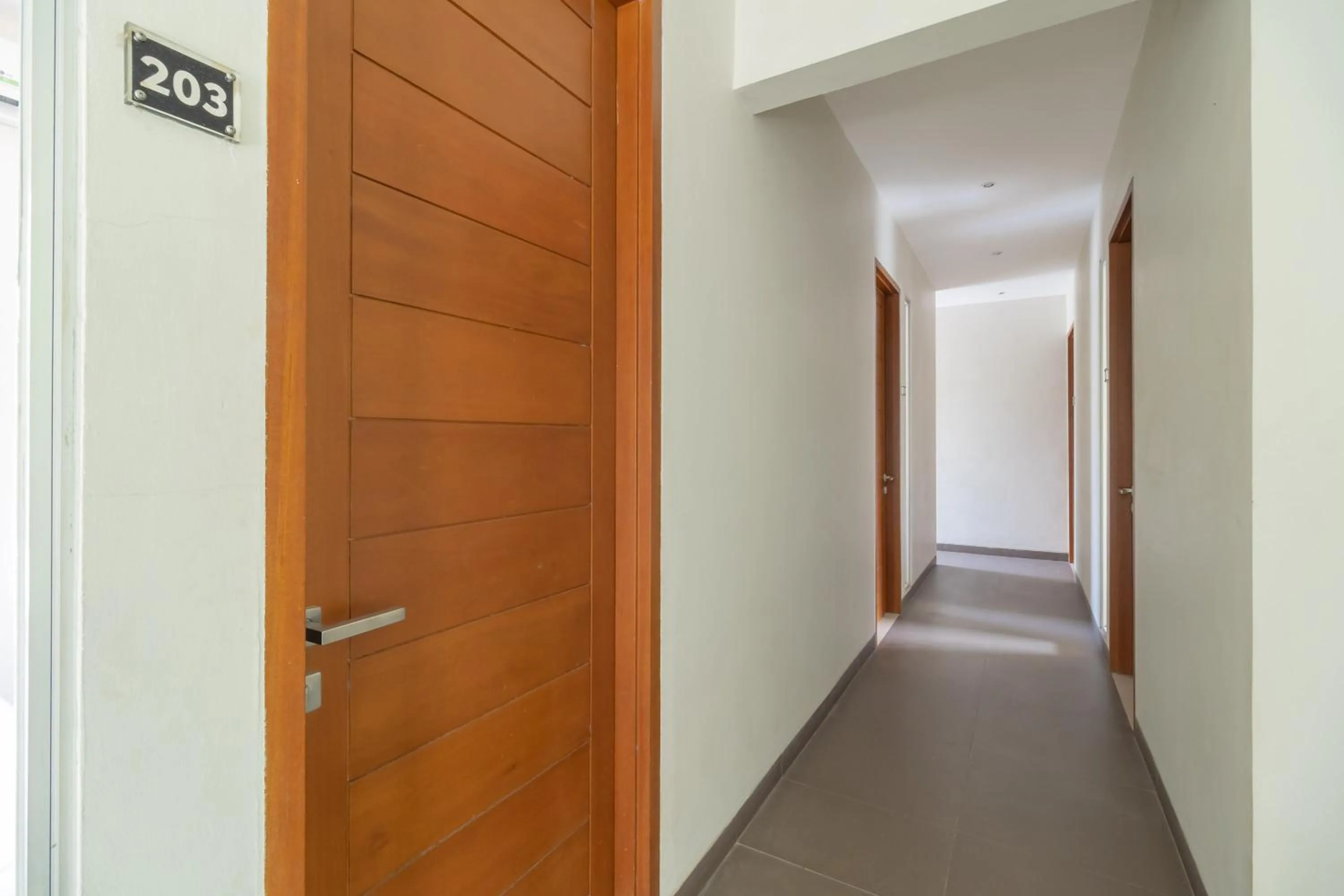 Property building in RedDoorz near Transmart Kalimalang