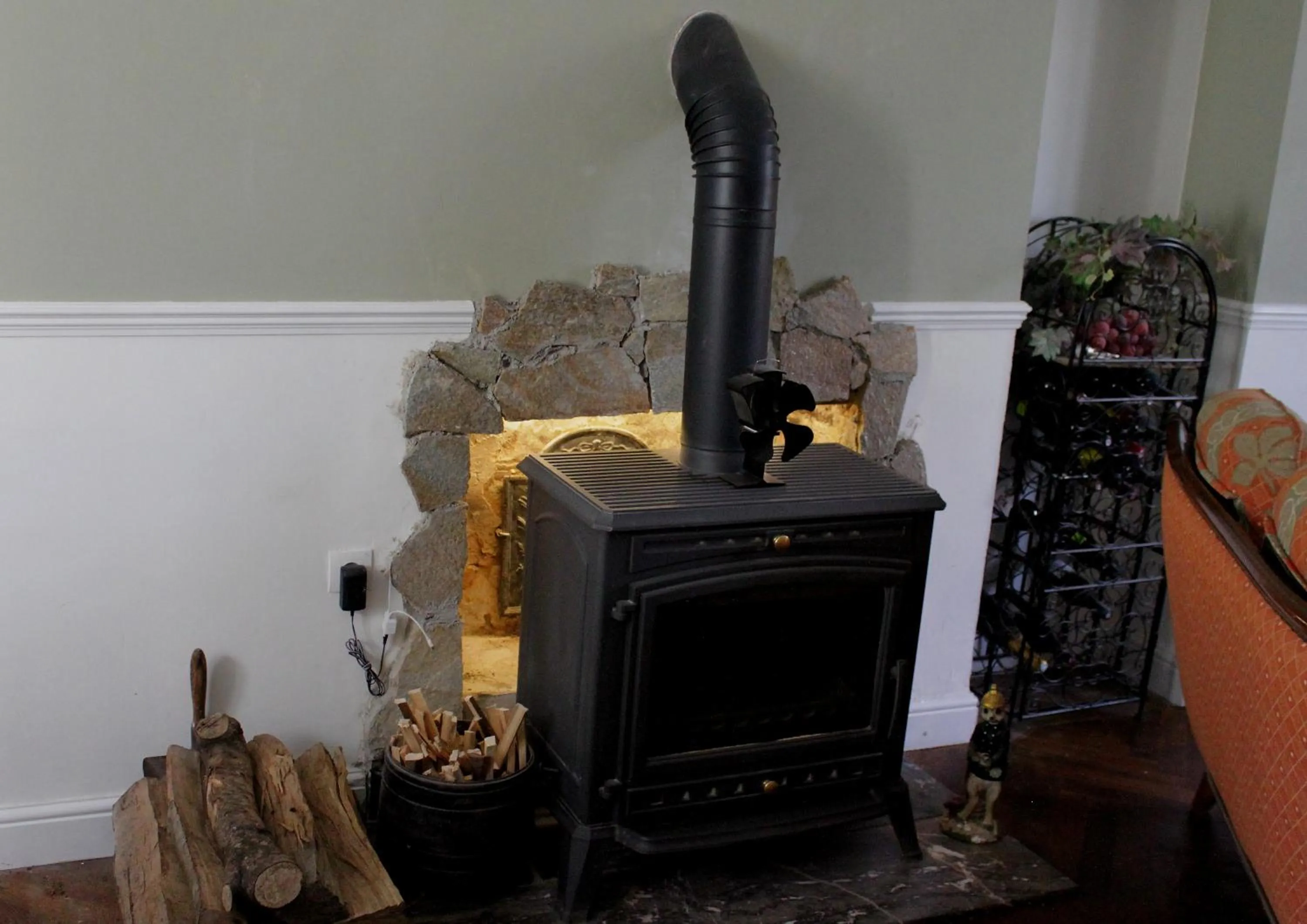 Communal lounge/ TV room in Le Potier Jovial