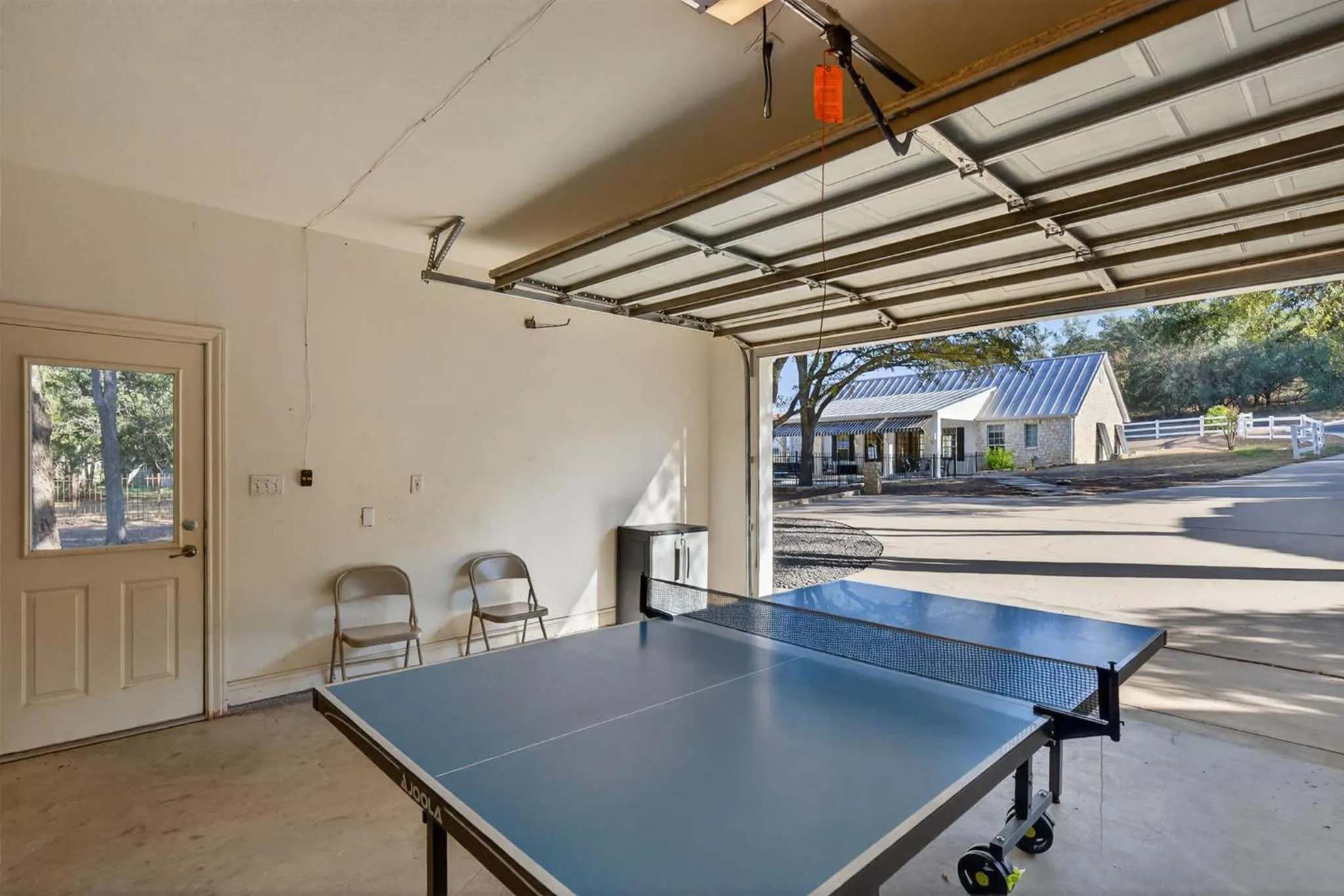 Luxury Golf Course Private Retreat with Heated Swimming Pool