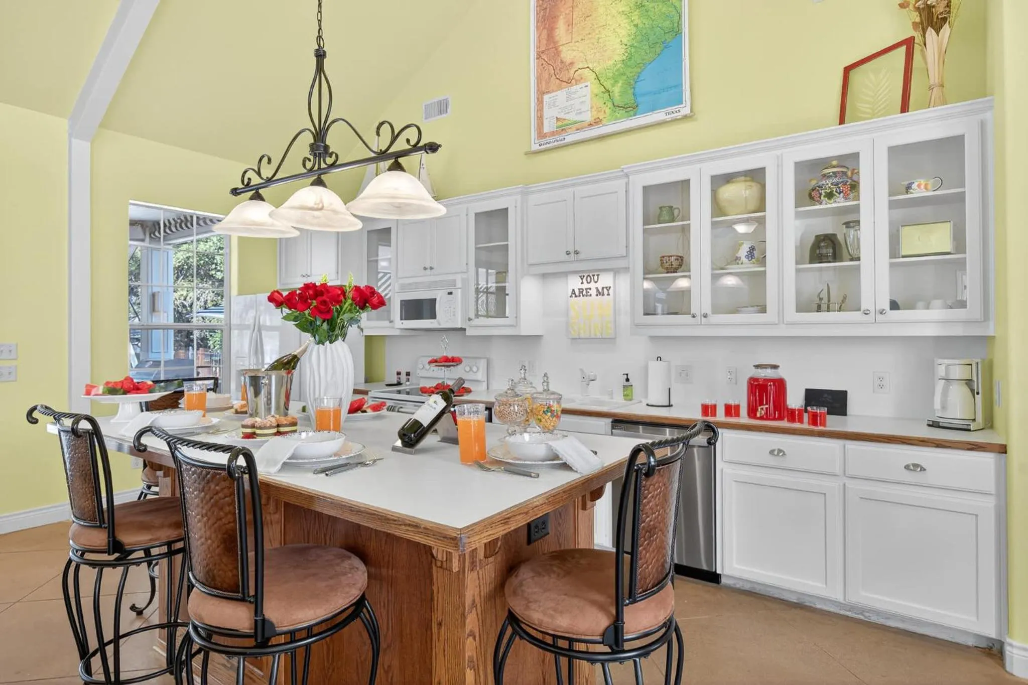 Luxury Golf Course Private Retreat with Heated Swimming Pool