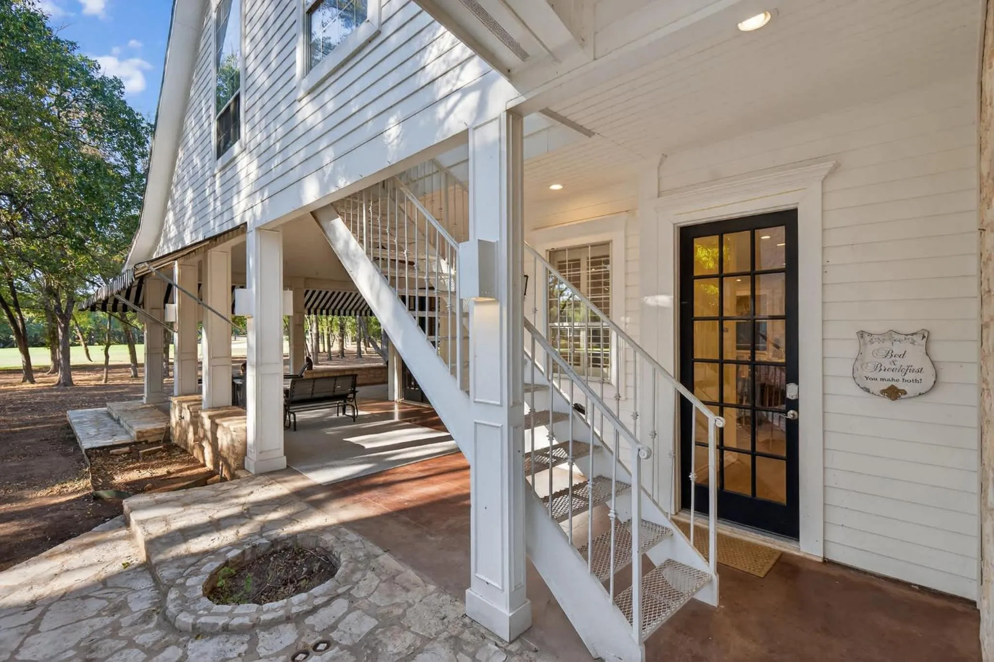 Luxury Golf Course Private Retreat with Heated Swimming Pool