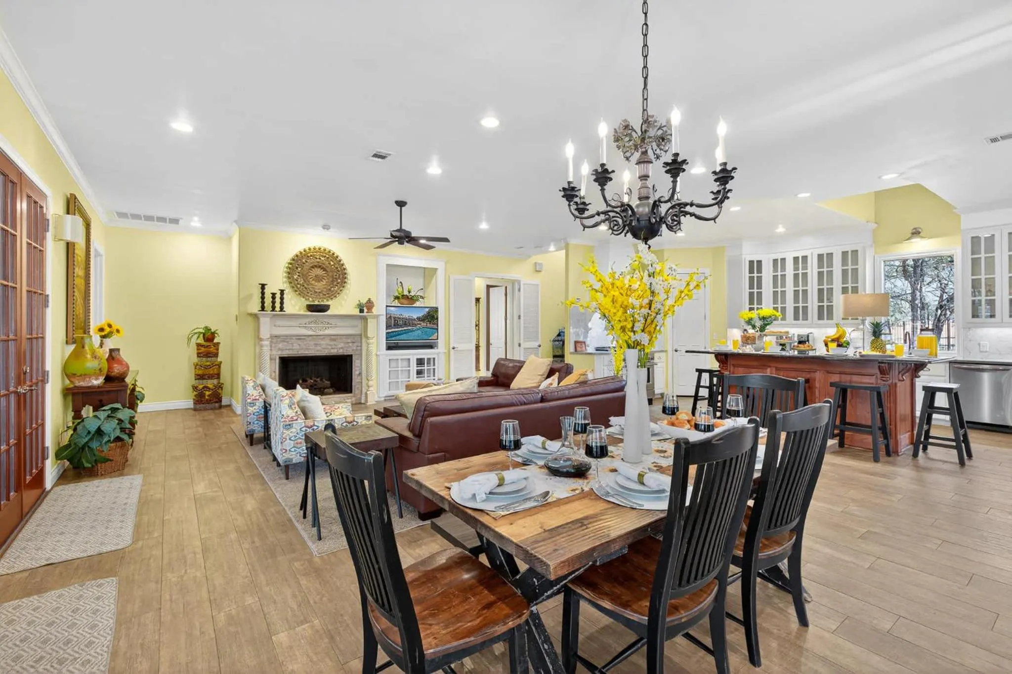 Luxury Golf Course Private Retreat with Heated Swimming Pool