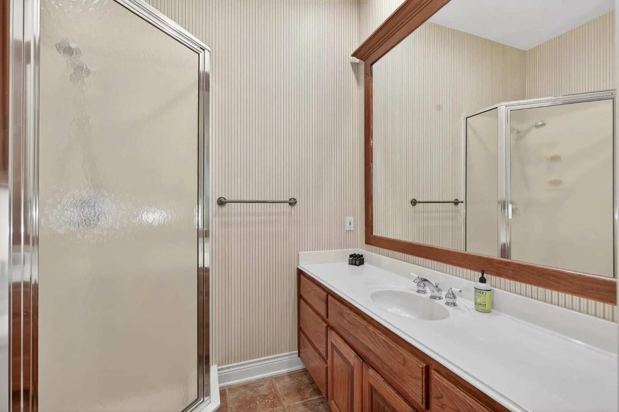 Luxury Golf Course Private Retreat with Heated Swimming Pool