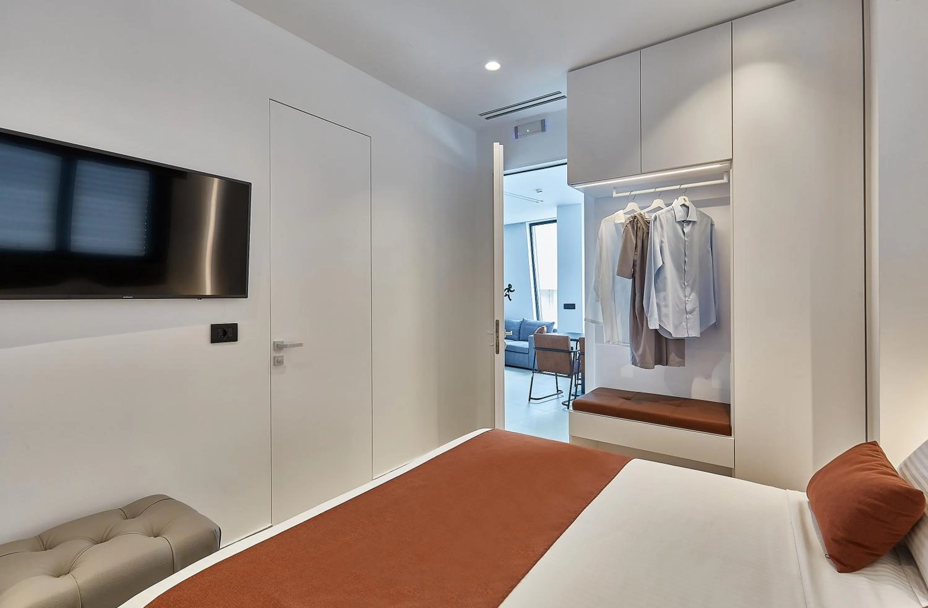 Bed in City Lion by Semavί