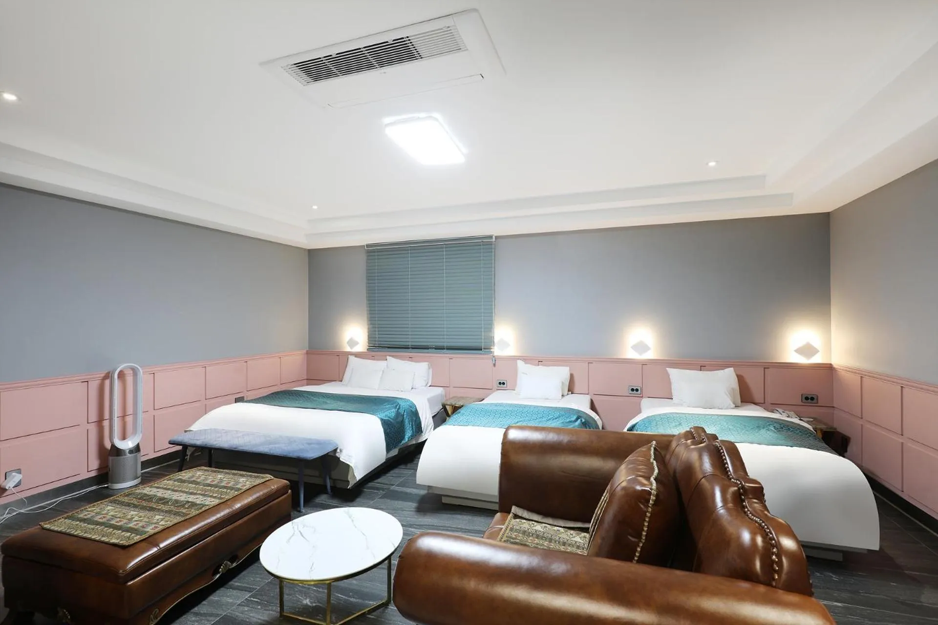 Bed in El Tower Hotel