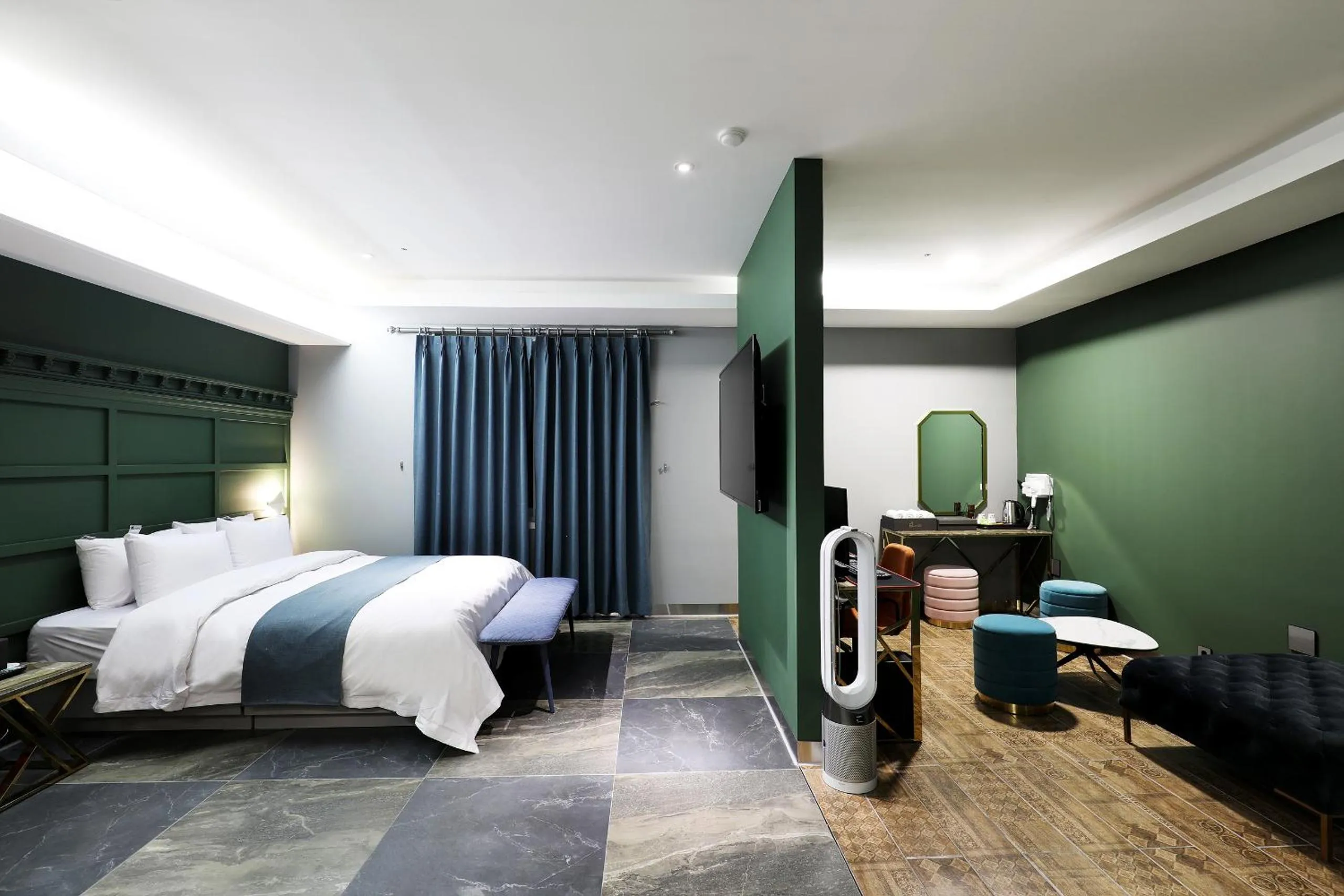 Bed in El Tower Hotel