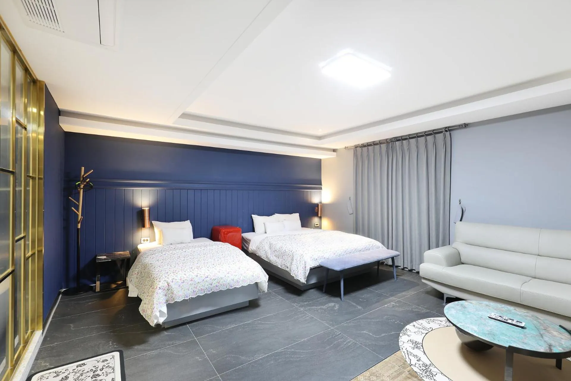 Bed in El Tower Hotel