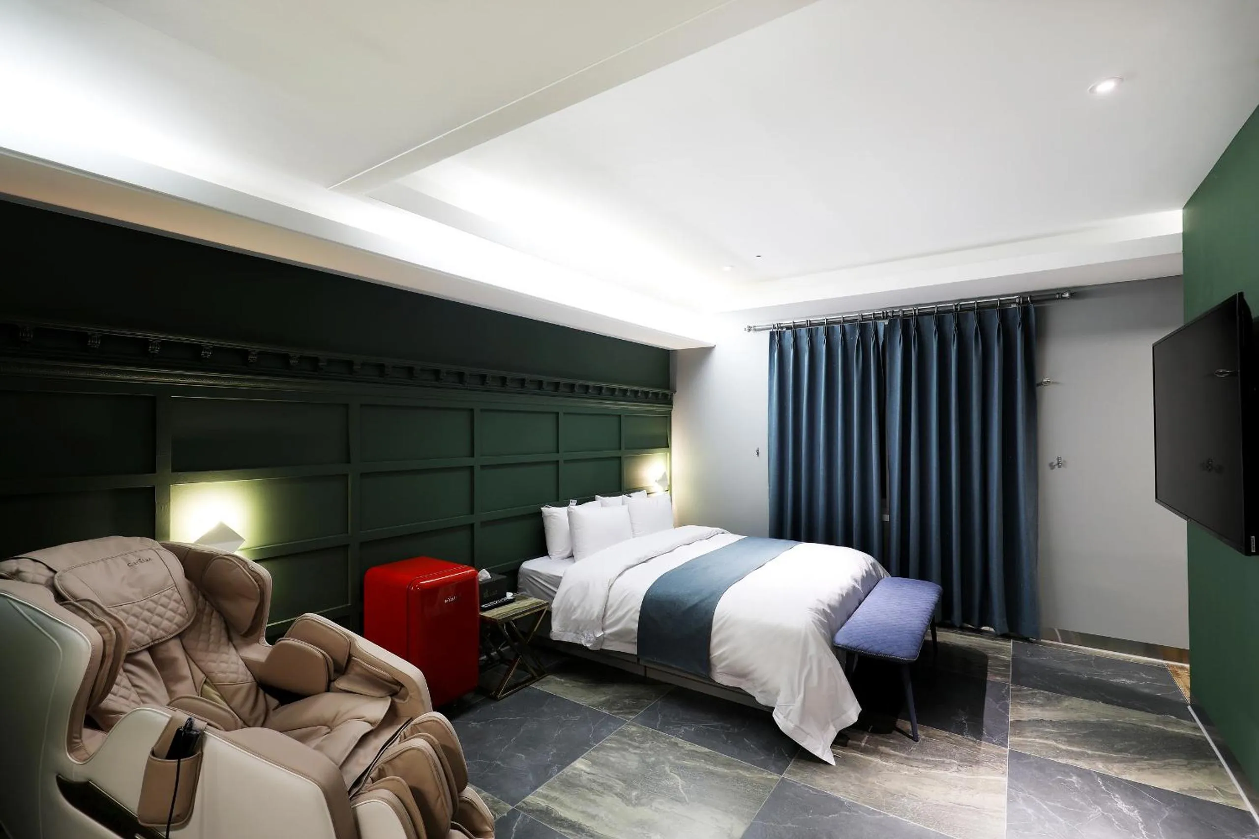 Bed in El Tower Hotel