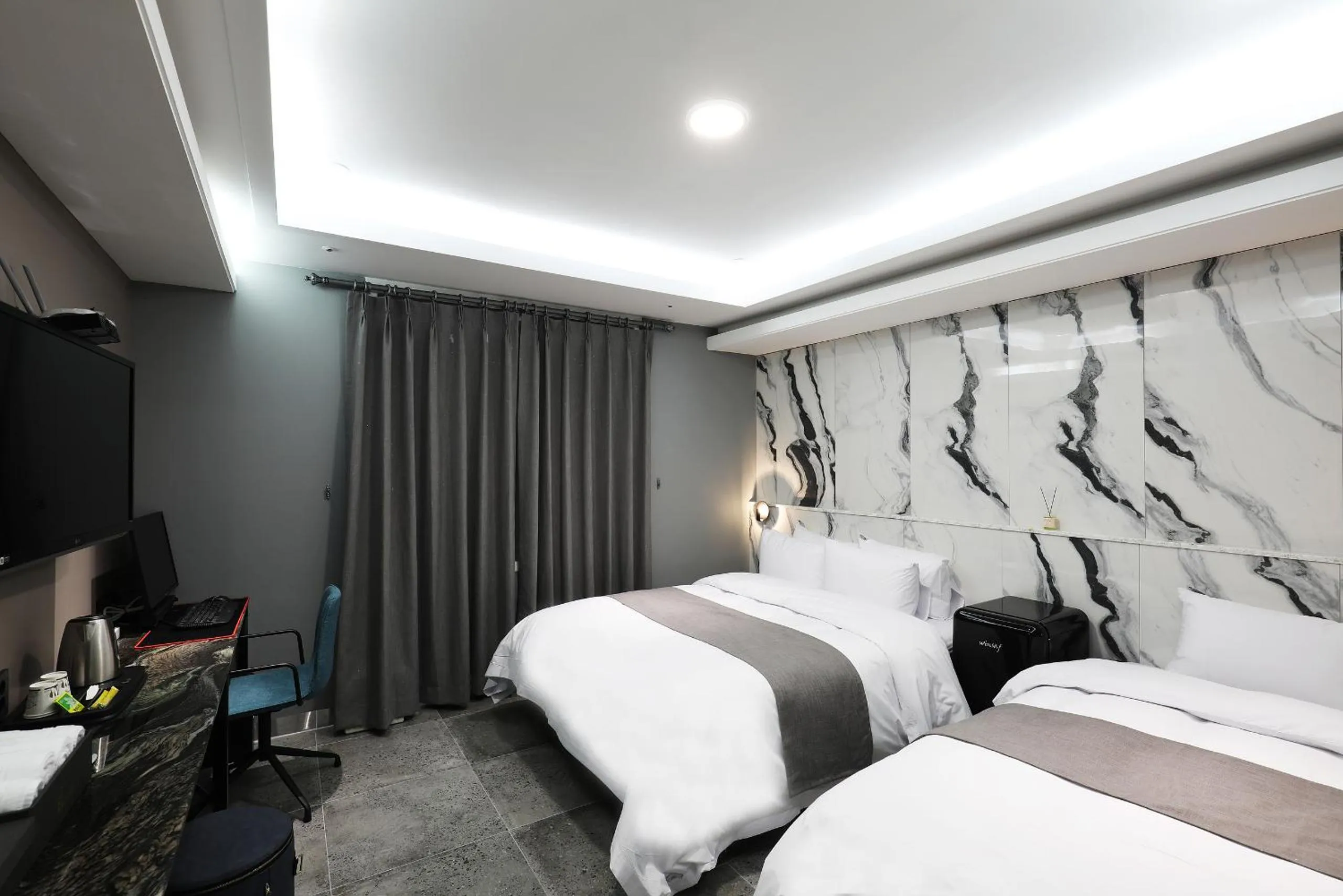 Bed in El Tower Hotel