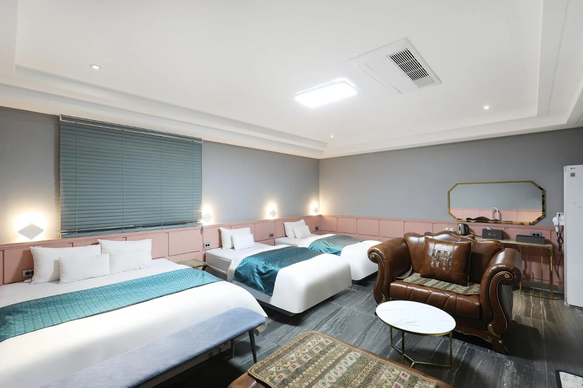 Bed in El Tower Hotel