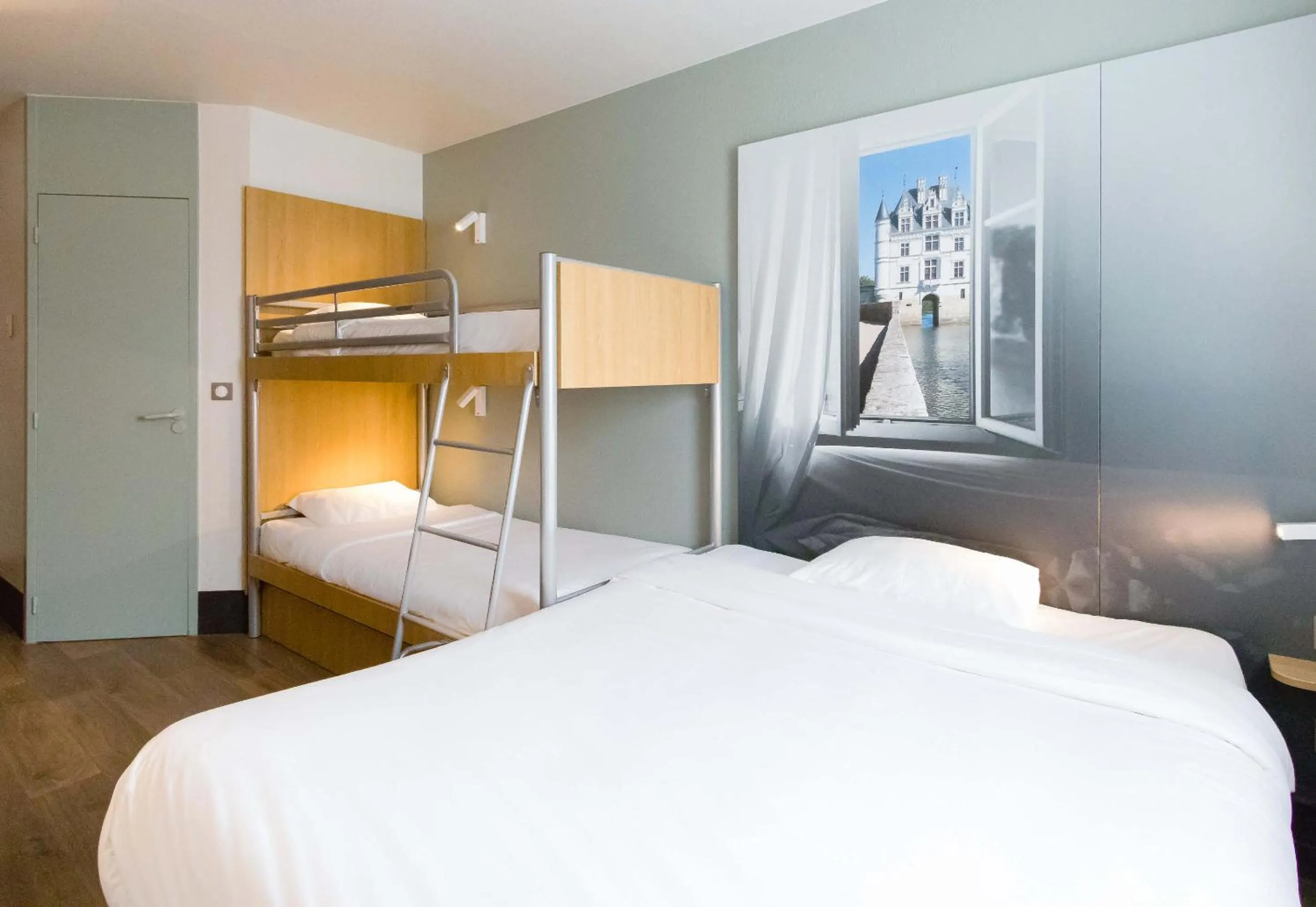 Bedroom, Bed in B&B HOTEL Tours Nord 2 La petite Arche