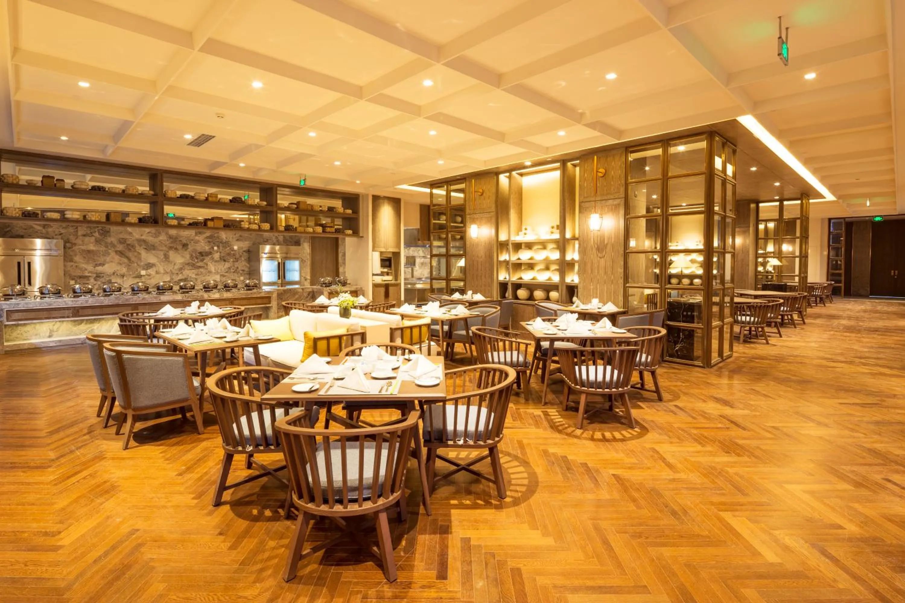 Restaurant/Places to Eat in Radisson Chongqing South Hot Spring