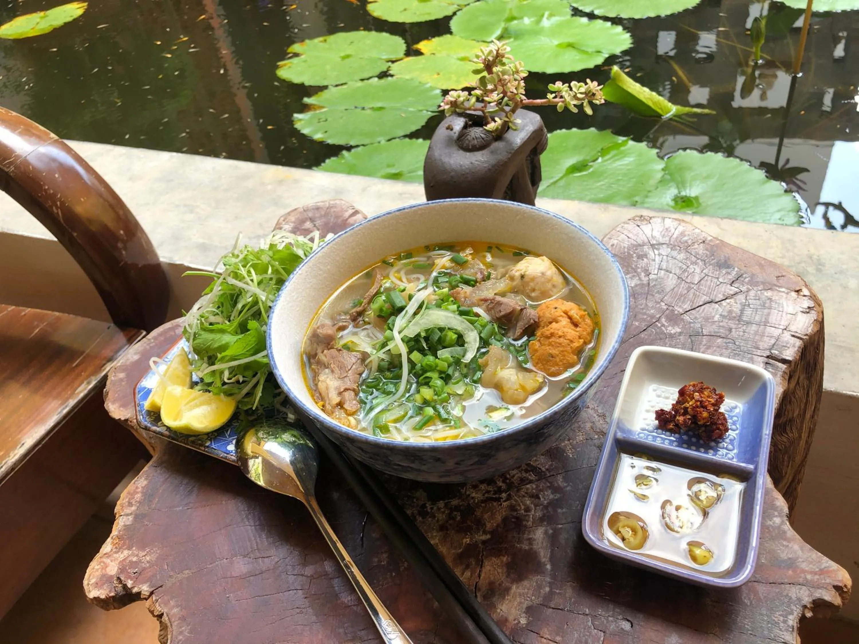 Asian breakfast in Leranda Homestay