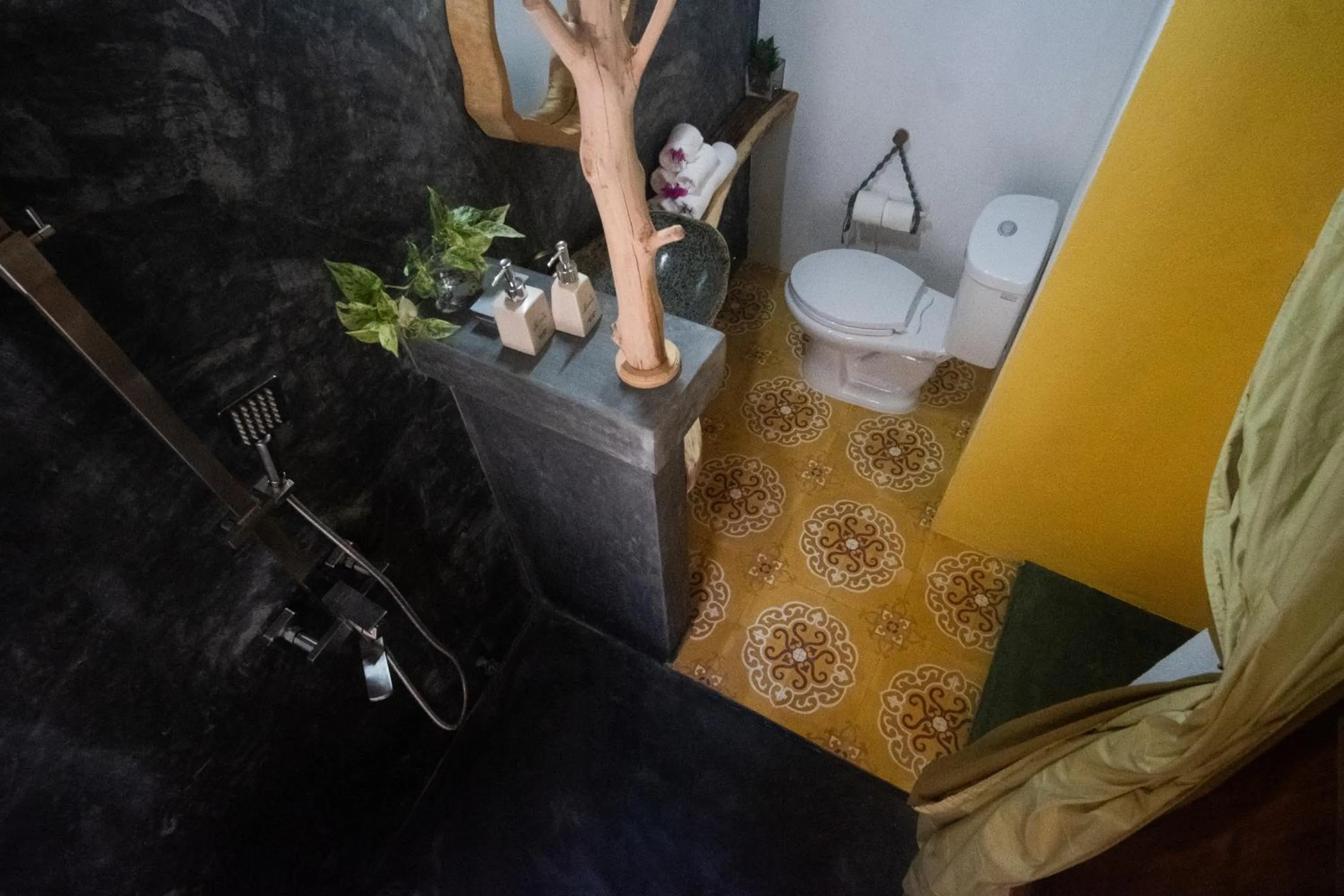 Toilet in Leranda Homestay