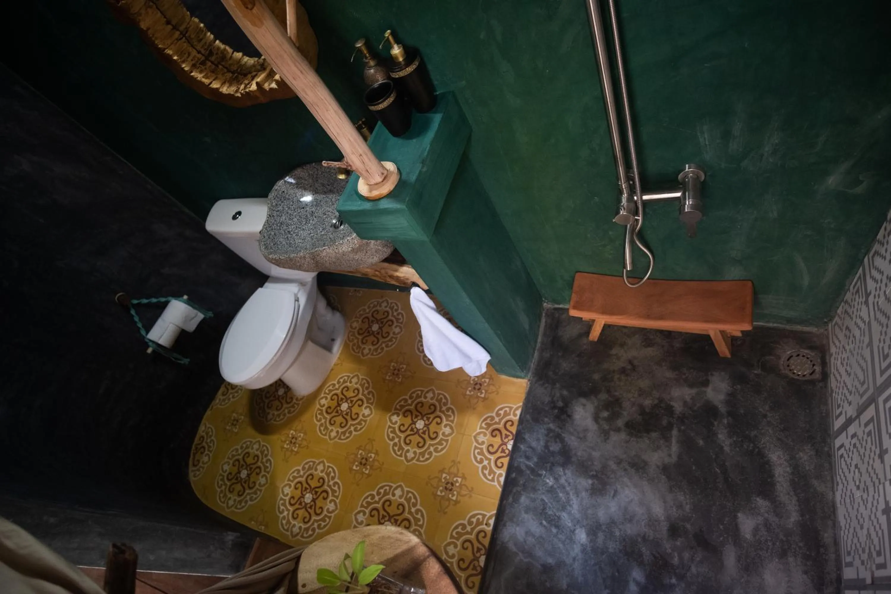 Bathroom in Leranda Homestay