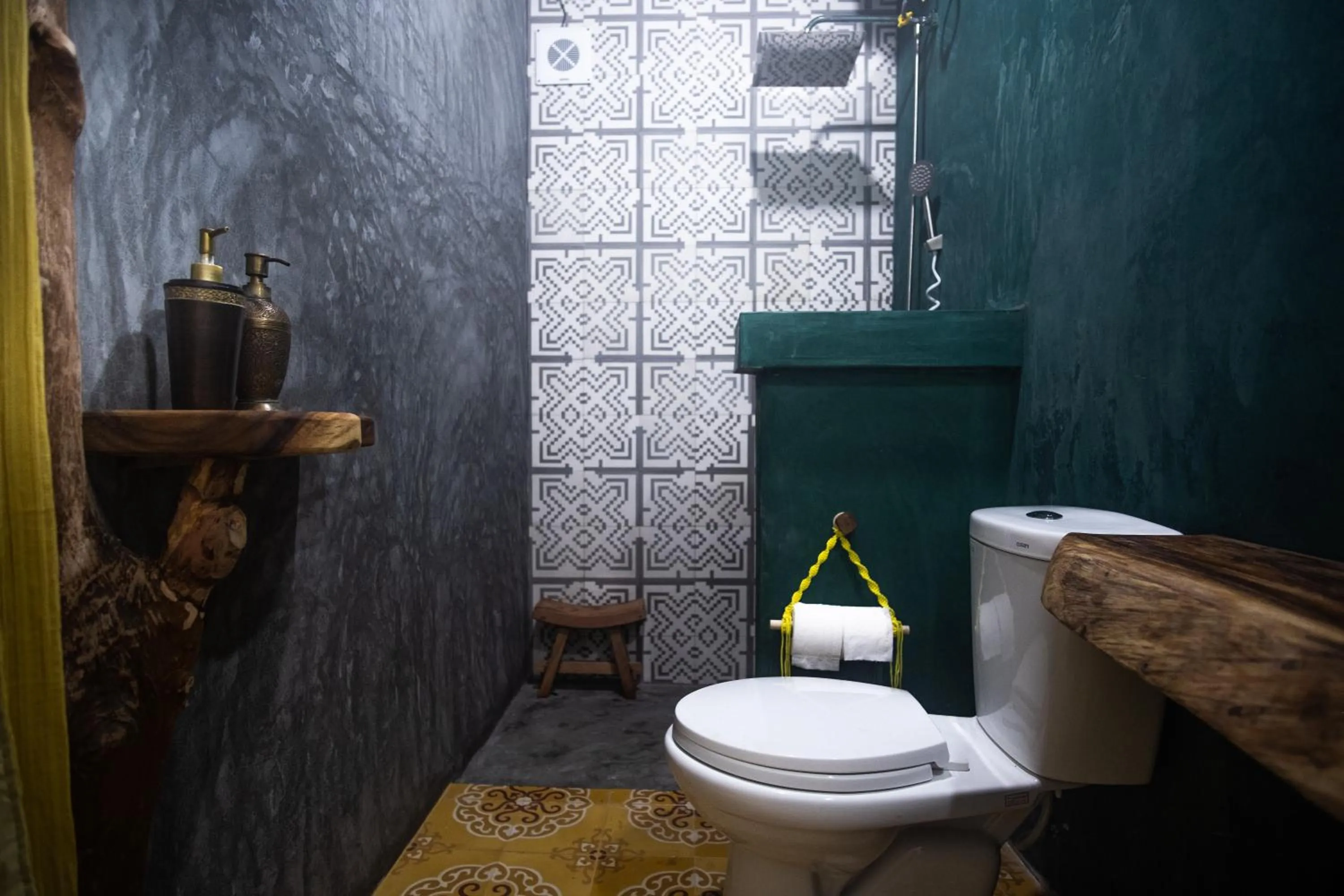 Bathroom in Leranda Homestay