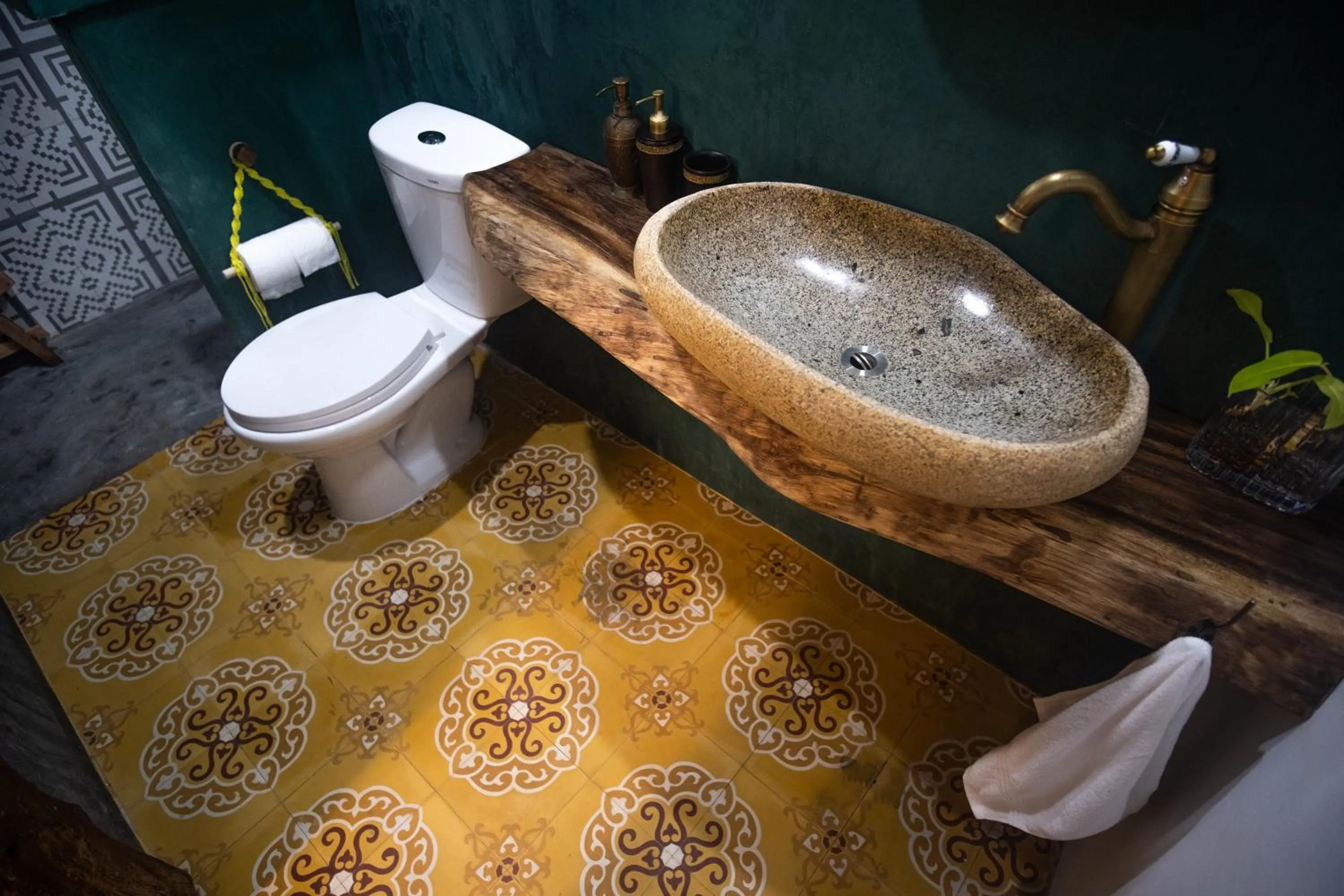 Toilet in Leranda Homestay