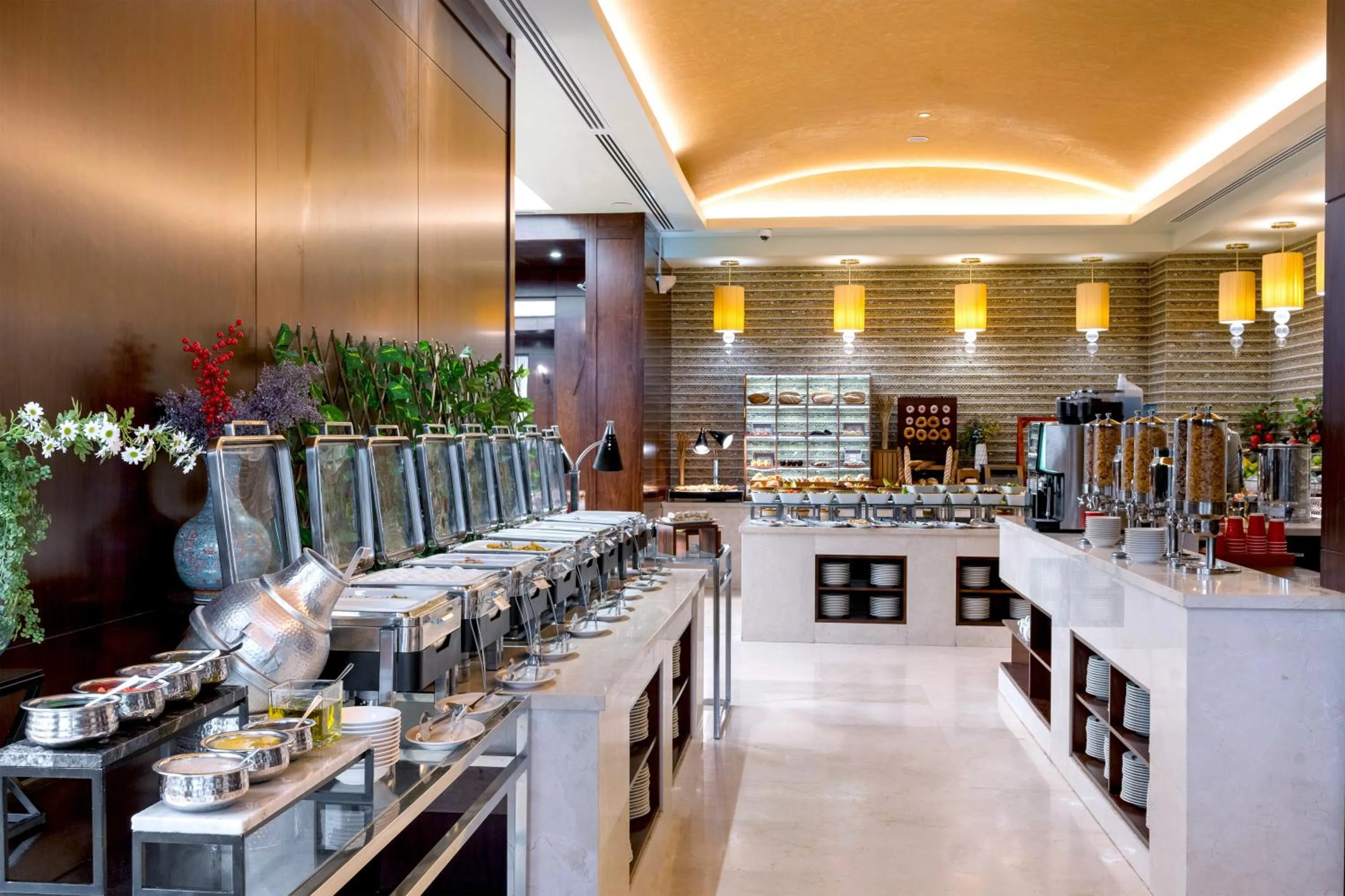 Food and drinks in Grand Millennium Tabuk