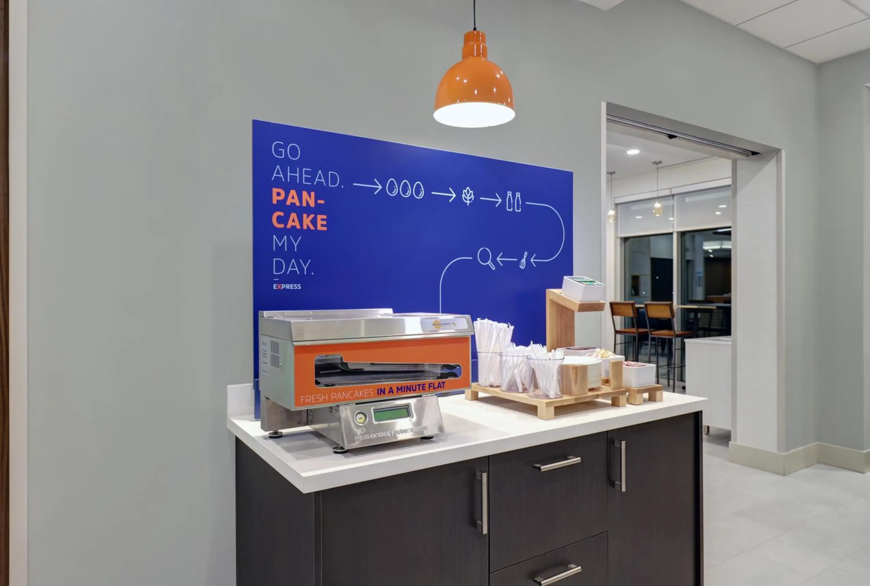 Breakfast in Holiday Inn Express & Suites - Port Elgin