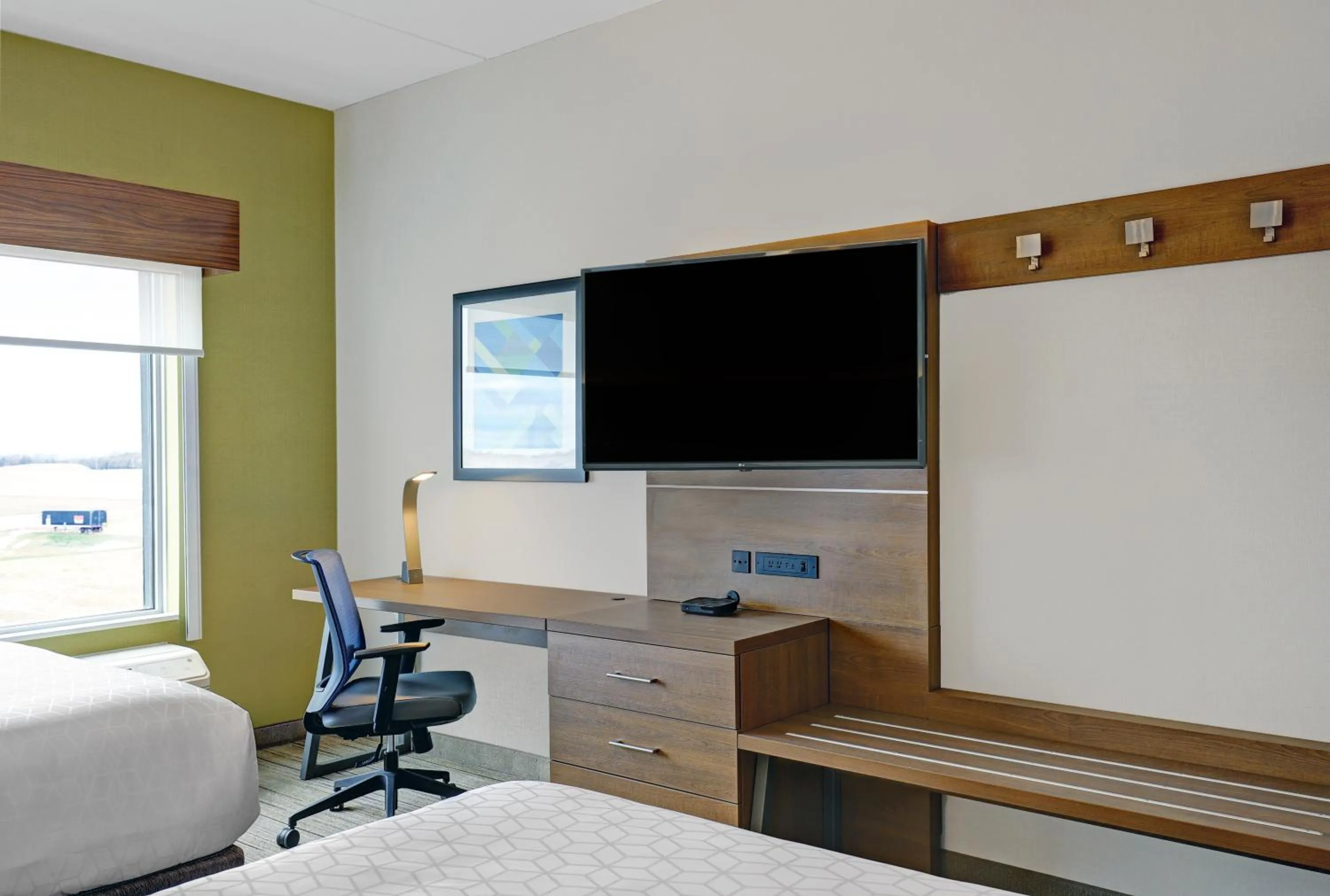 Bed in Holiday Inn Express & Suites - Port Elgin