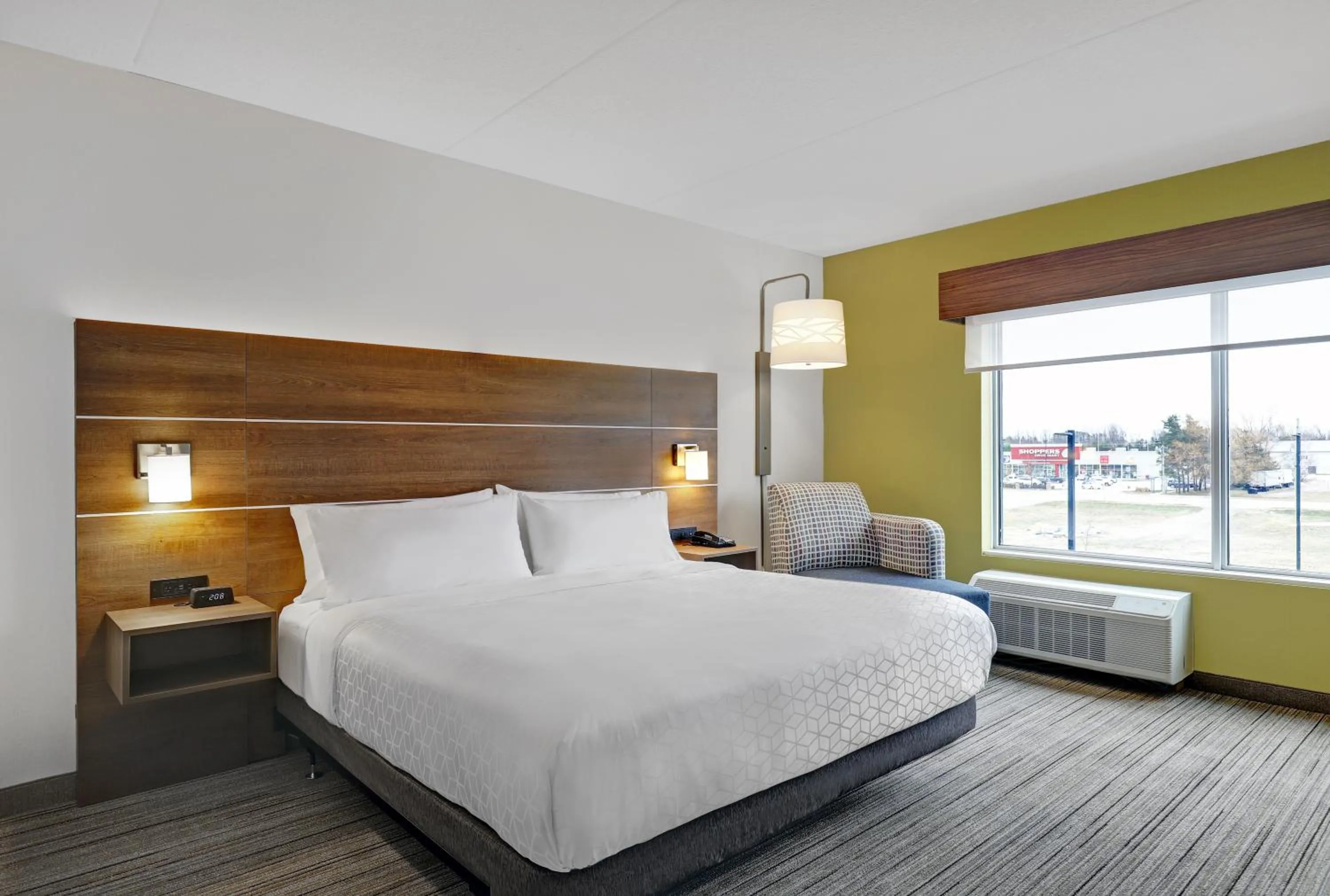 Bed in Holiday Inn Express & Suites - Port Elgin