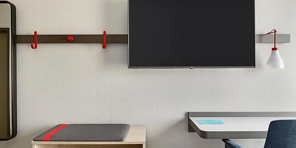 TV and multimedia in avid hotel - Madison - Huntsville West by IHG