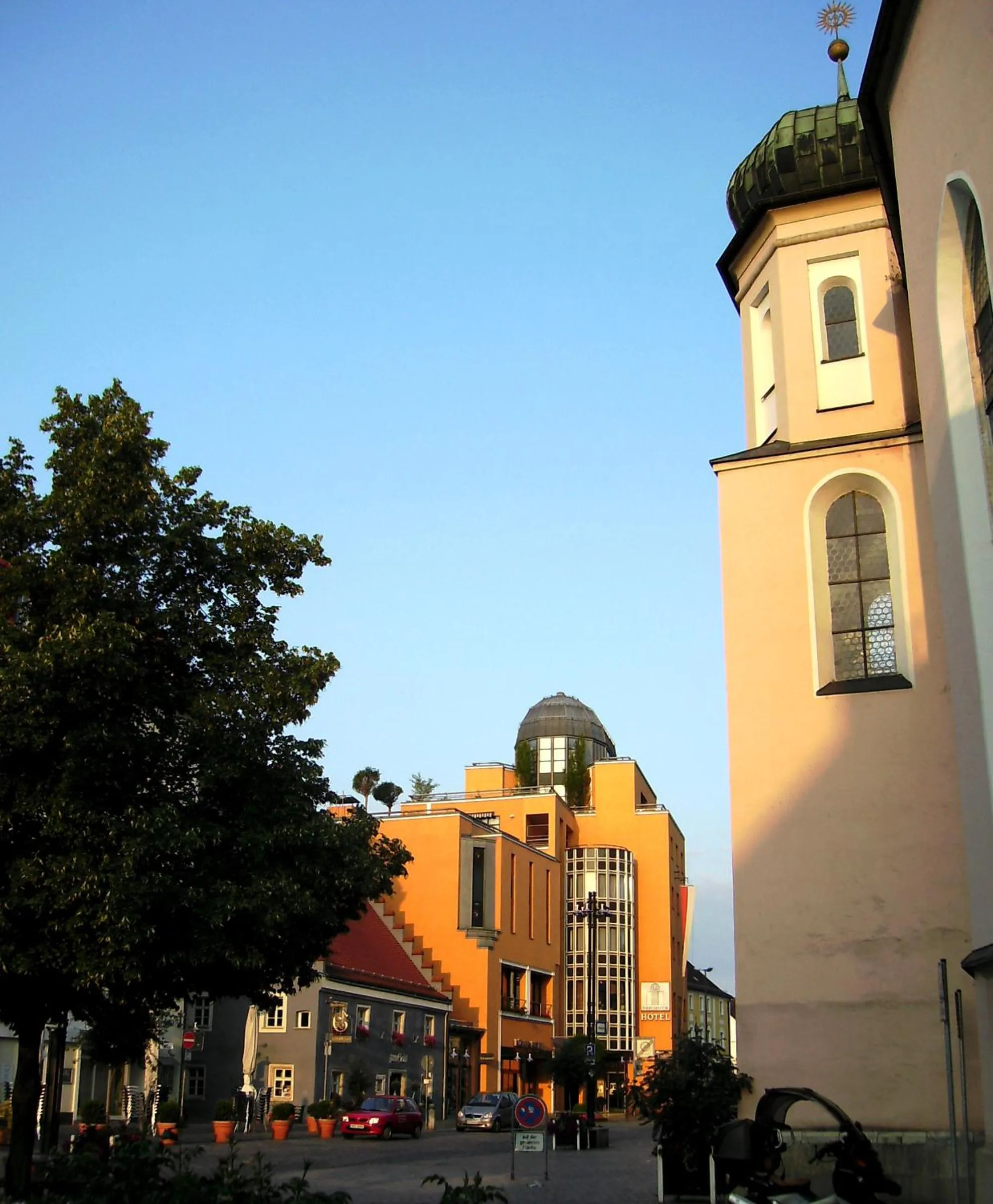 Facade/entrance in Hotel Theresientor