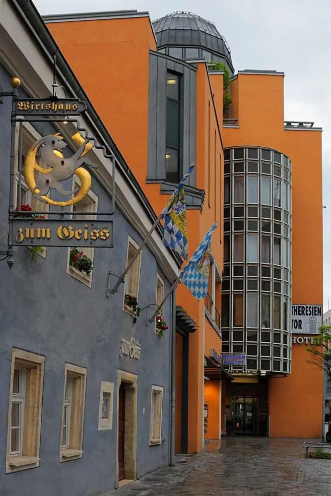 Facade/entrance in Hotel Theresientor
