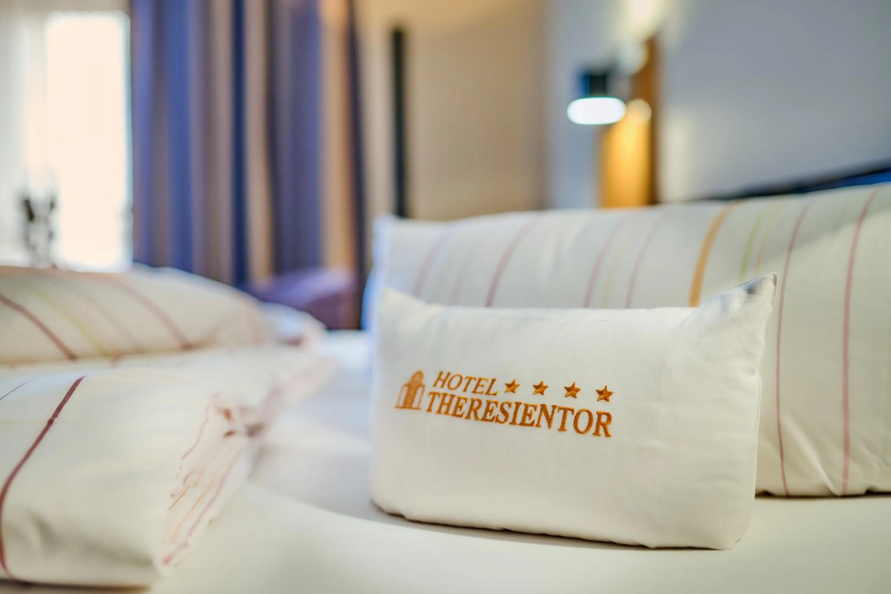 Photo of the whole room, Bed in Hotel Theresientor