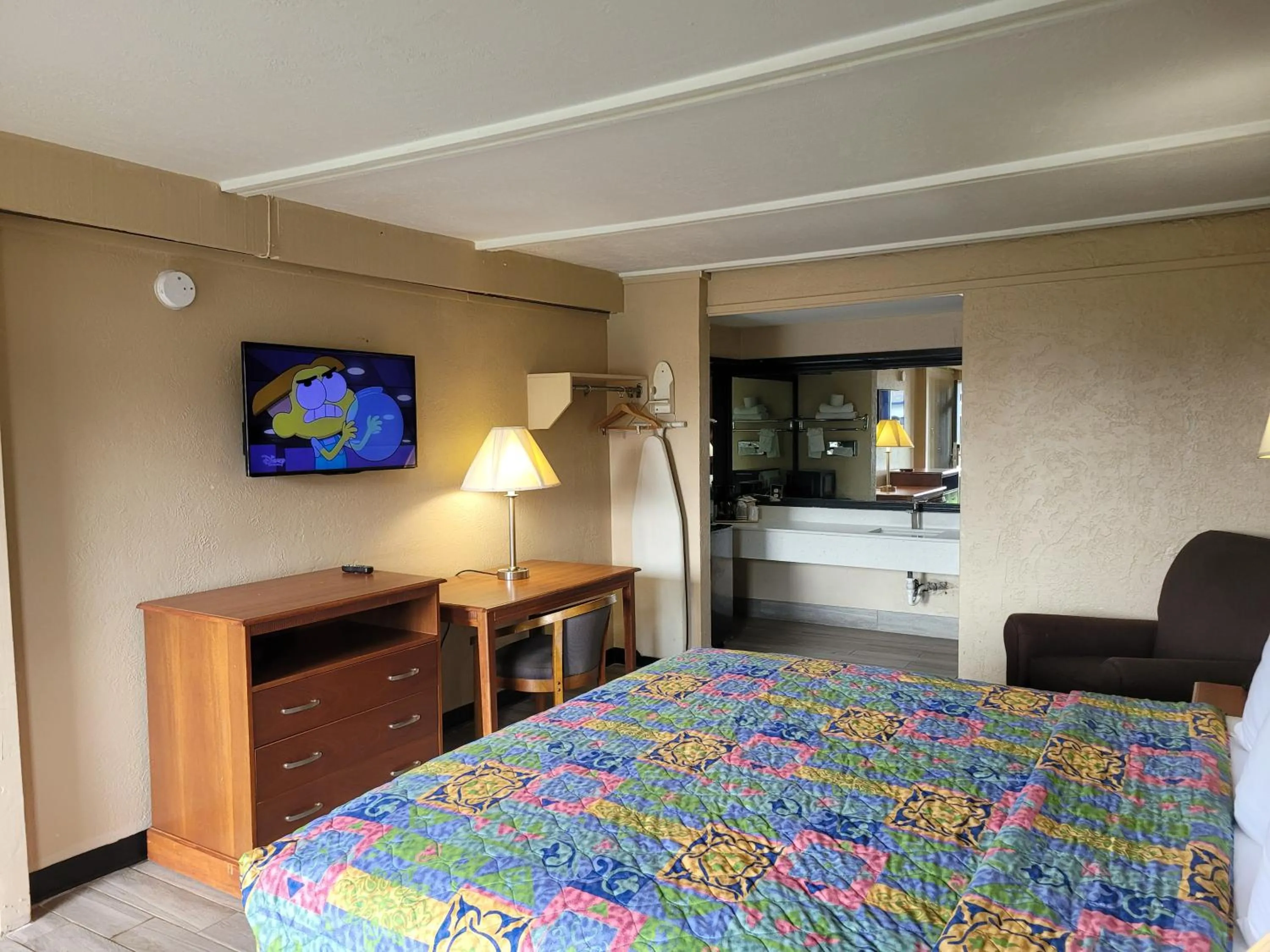 TV and multimedia, Bed in Stay Express Inn Athens