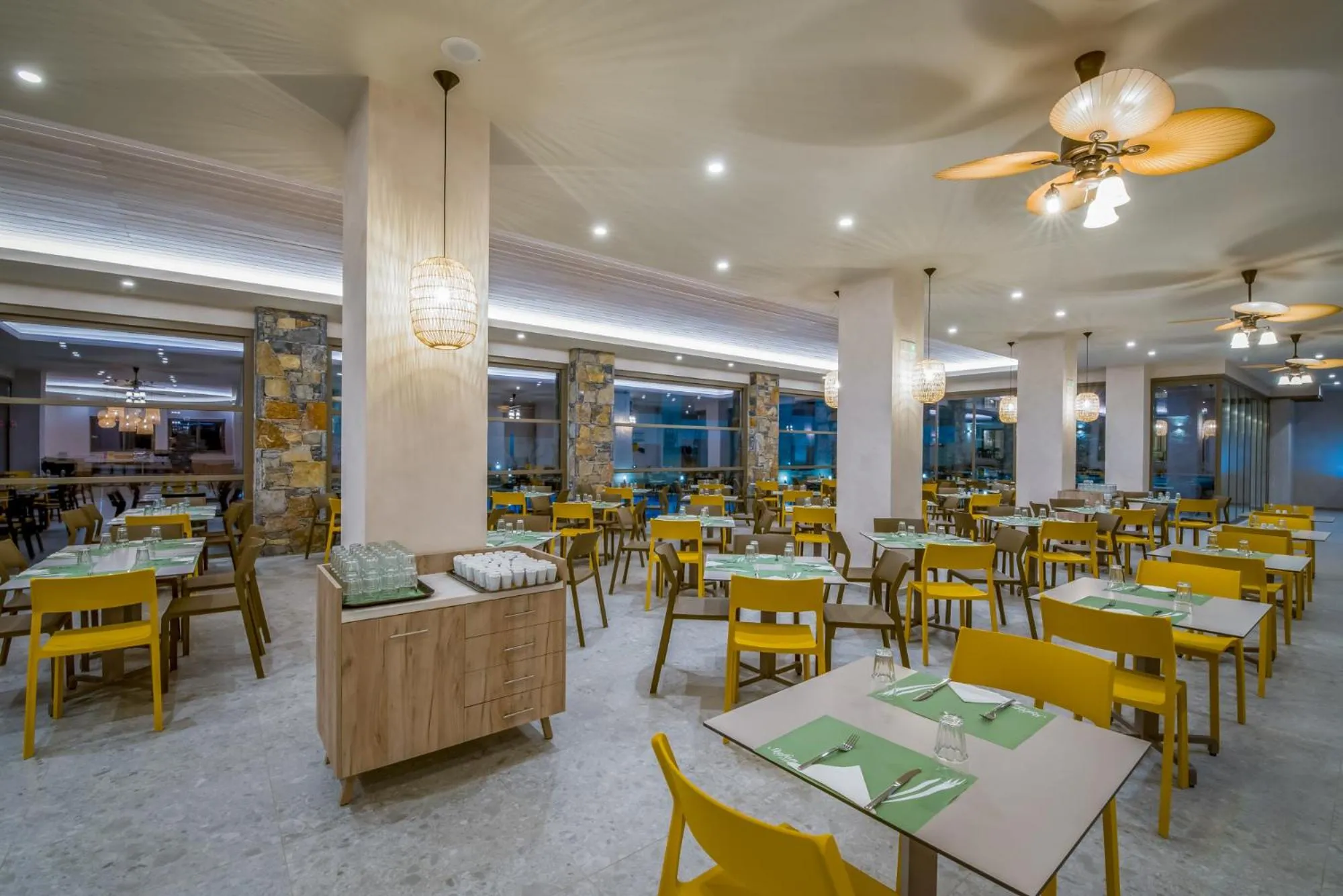 Restaurant/places to eat in Stefan Village Hotel