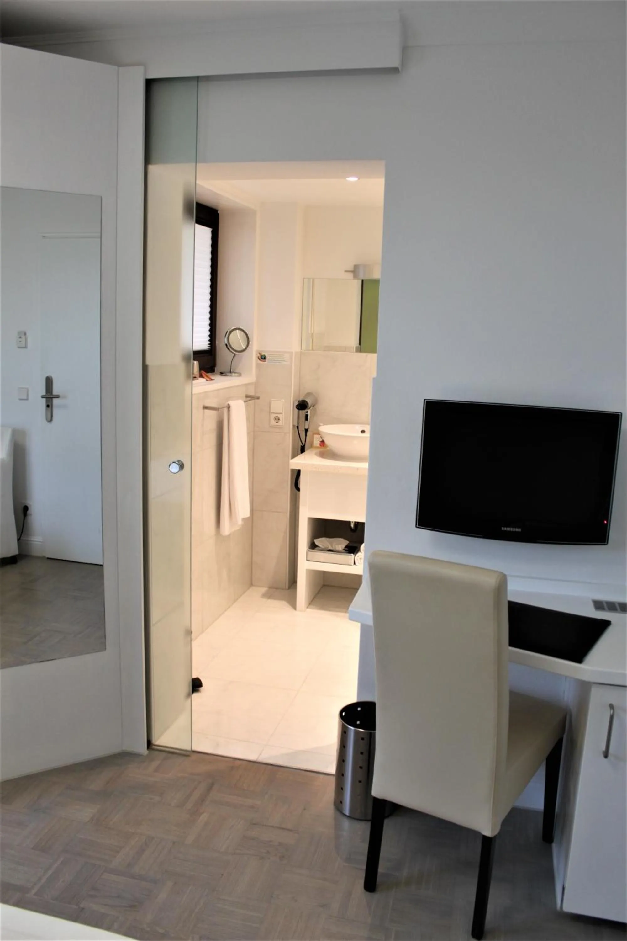 Photo of the whole room in Burgunderhof Bodensee - Adults only