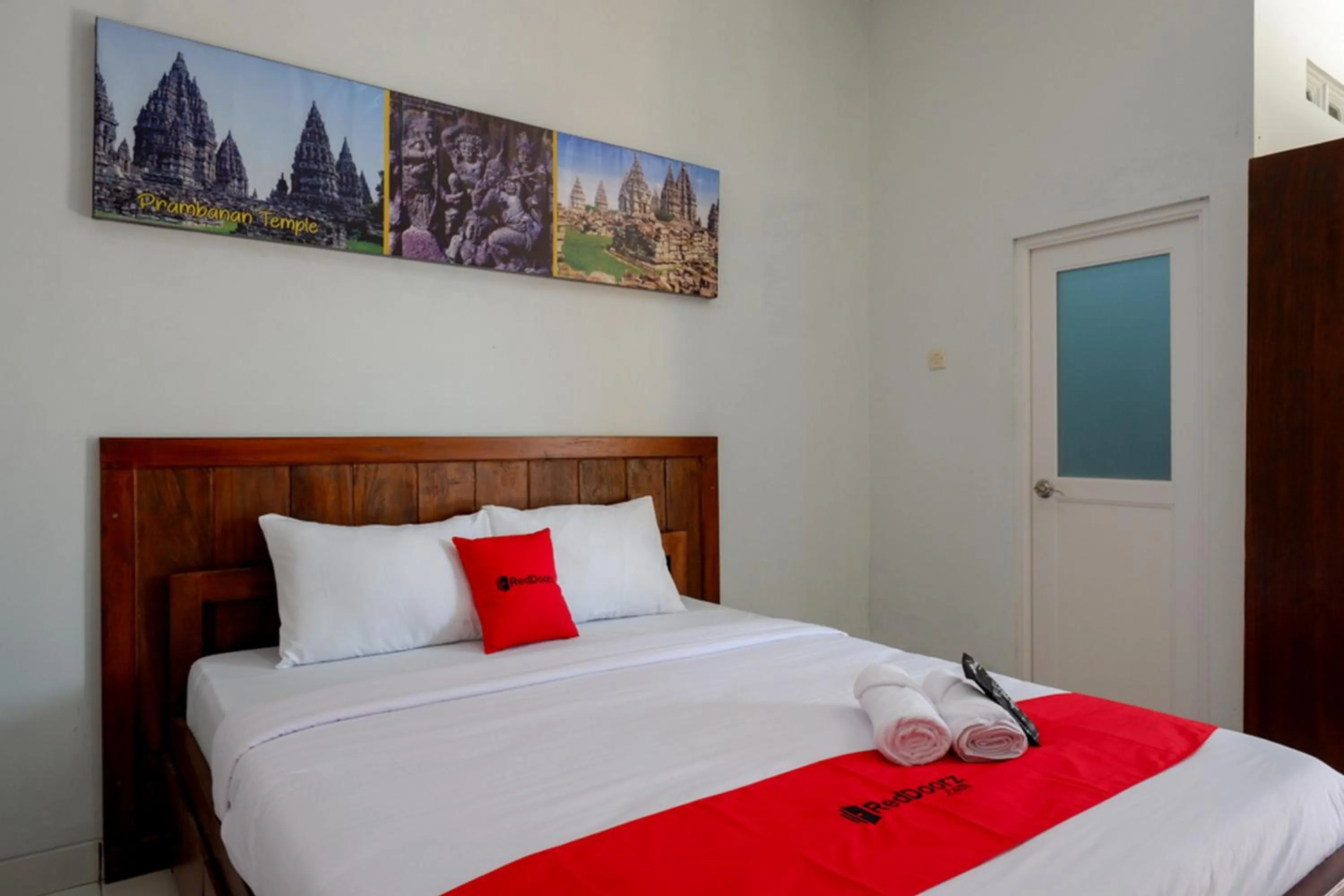 Bed in RedDoorz near Padang Golf Adisucipto