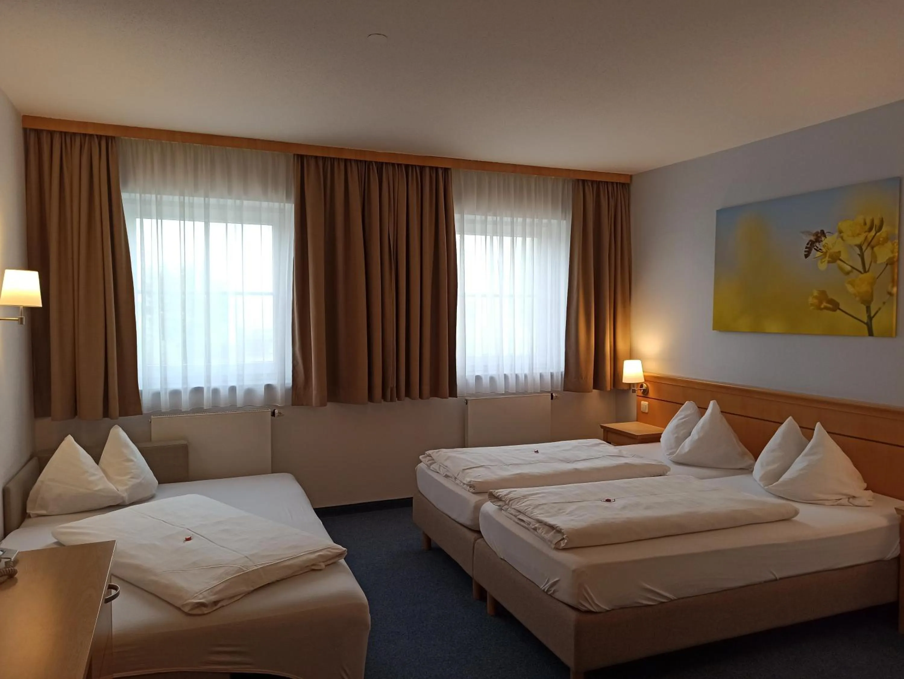 Photo of the whole room, Bed in Familienhotel nahe der Therme Erding