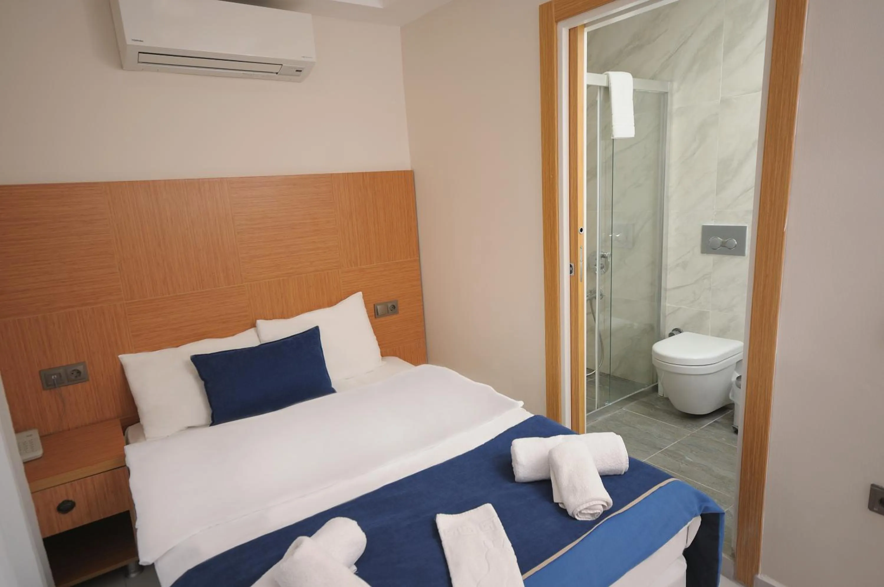 Bed in Saatlı Hotel