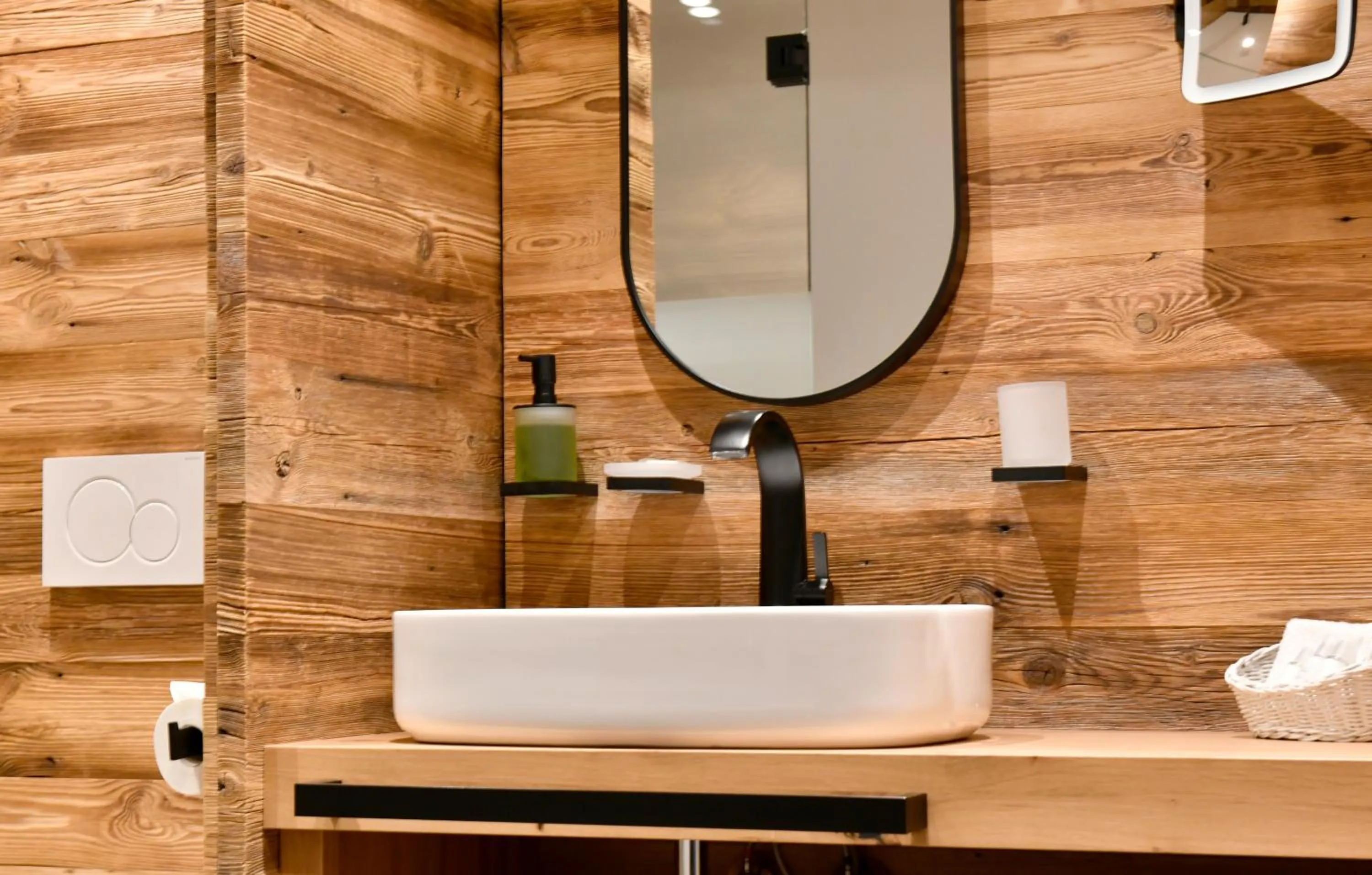 Bathroom in Romantik Hotel Markusturm