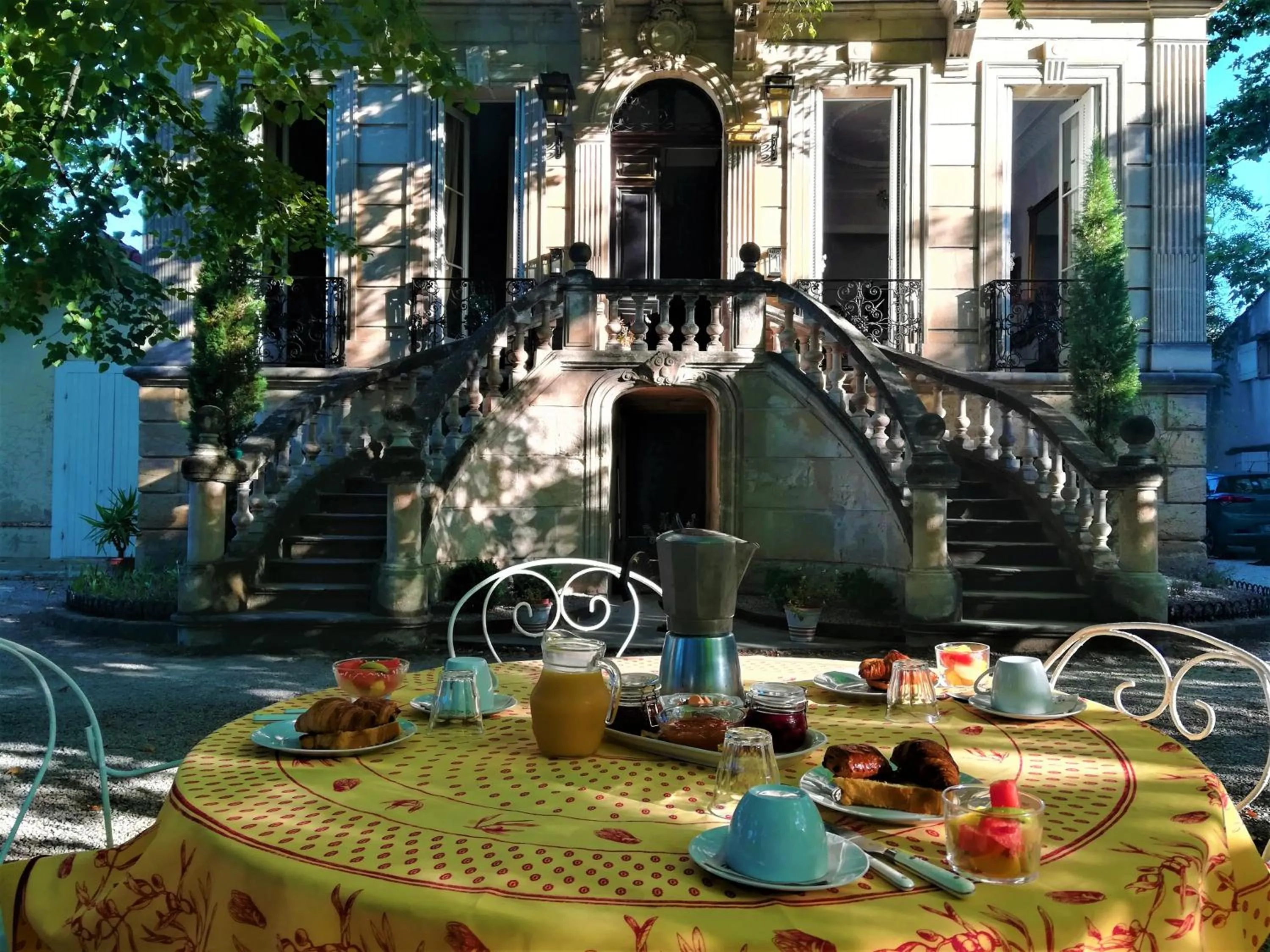 Food and drinks in Embarben Maison d'hôtes