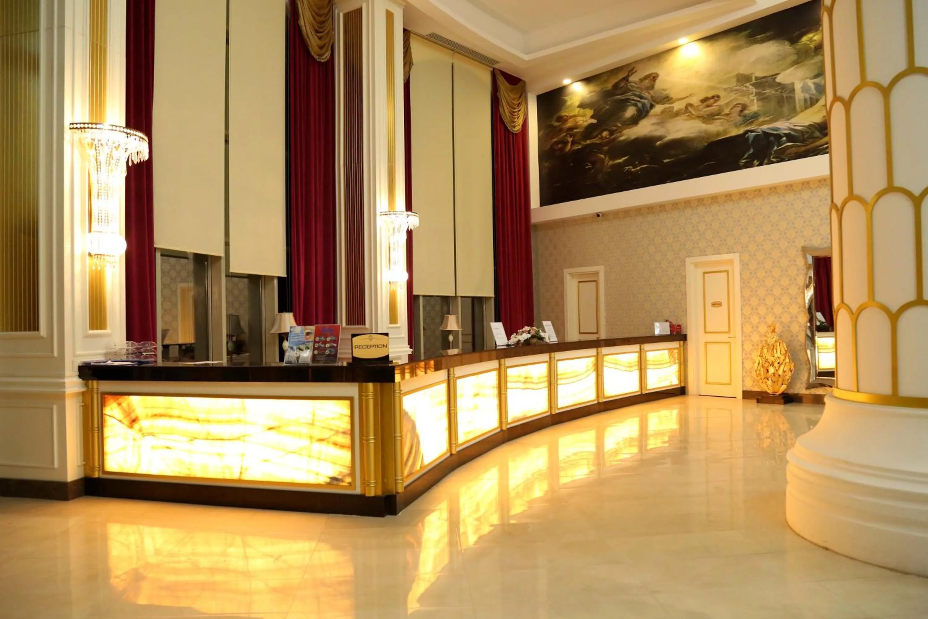 Lobby or reception in J'adore Deluxe Hotel & Spa Ultra All Inclusive