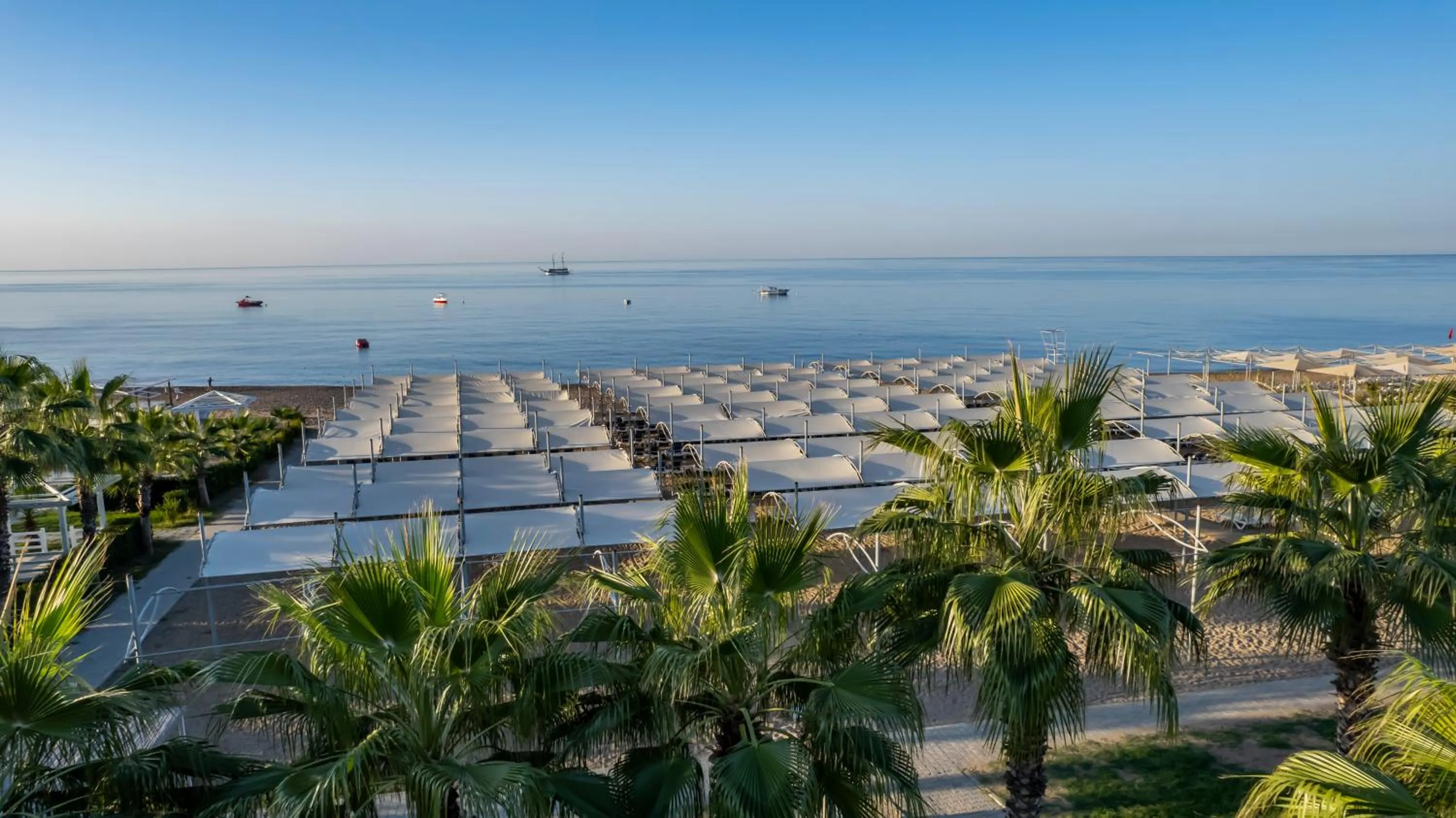 Day in J'adore Deluxe Hotel & Spa Ultra All Inclusive