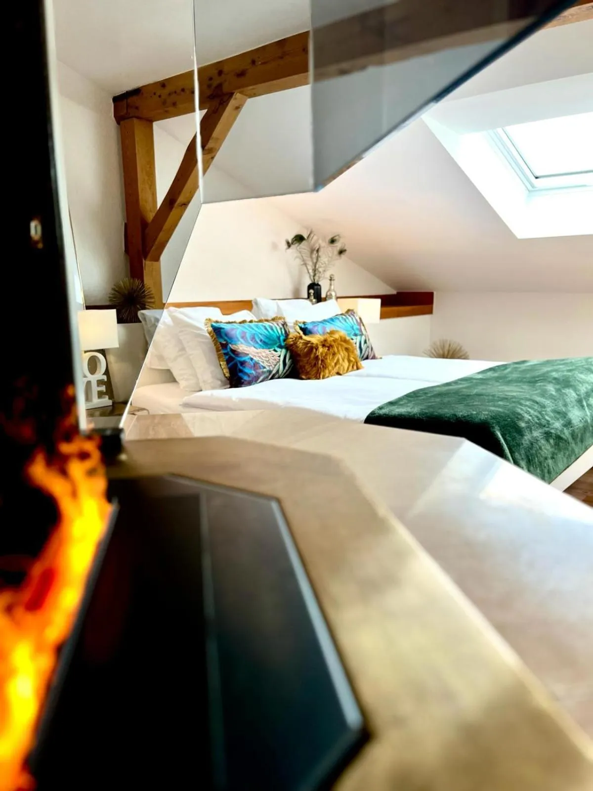 Photo of the whole room, Bed in Apart-Hôtel Pont-de-Thielle